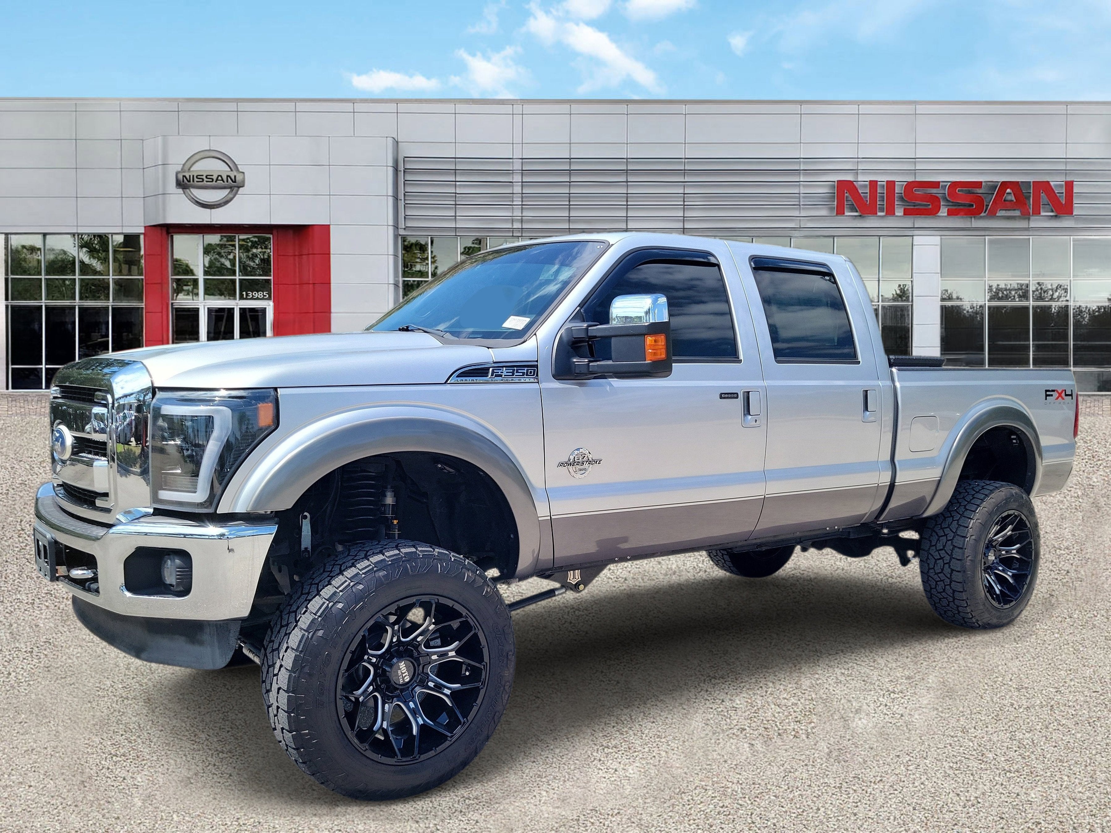2011 Ford Super Duty F-350 SRW Lariat