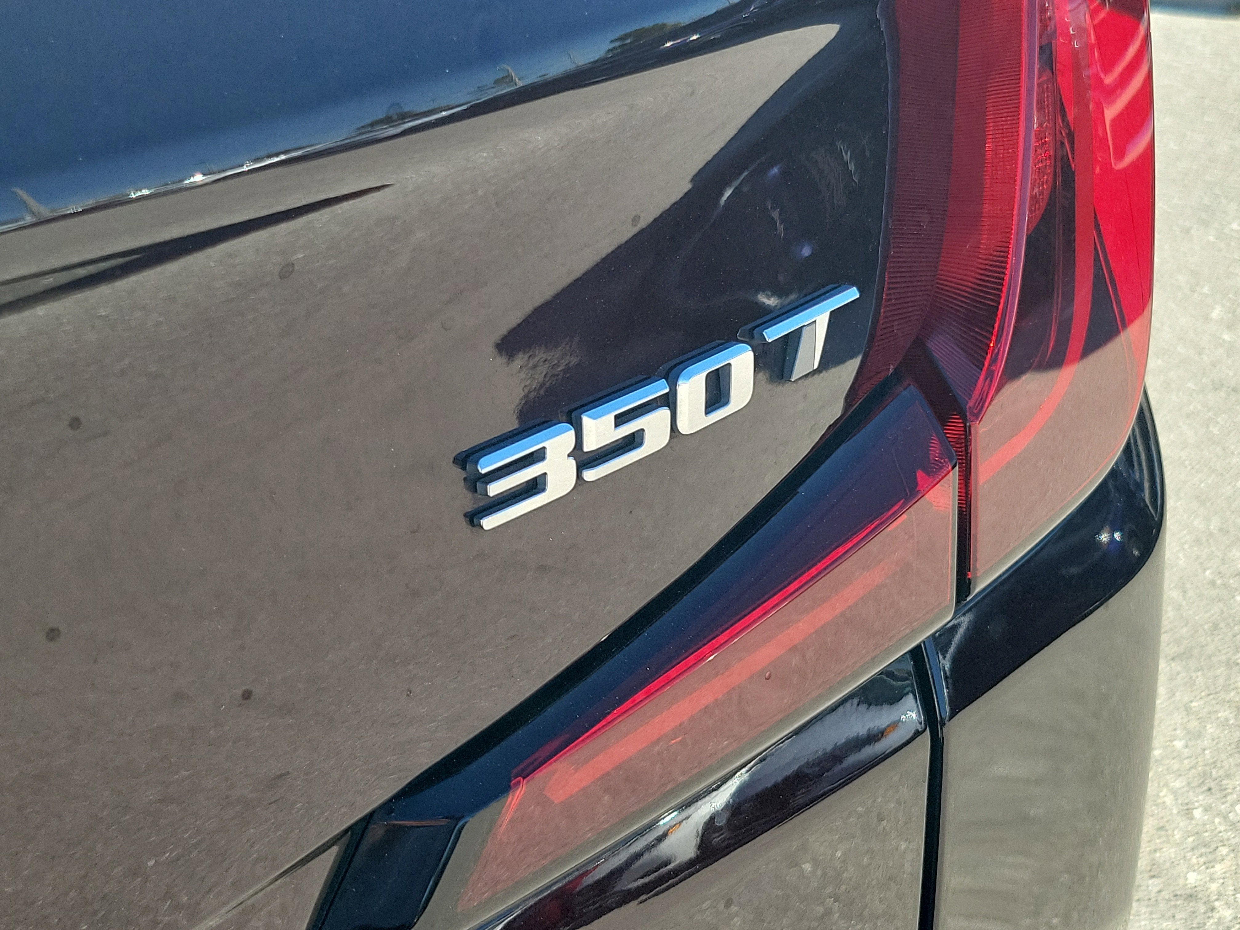 2021 Cadillac XT4 FWD Premium Luxury