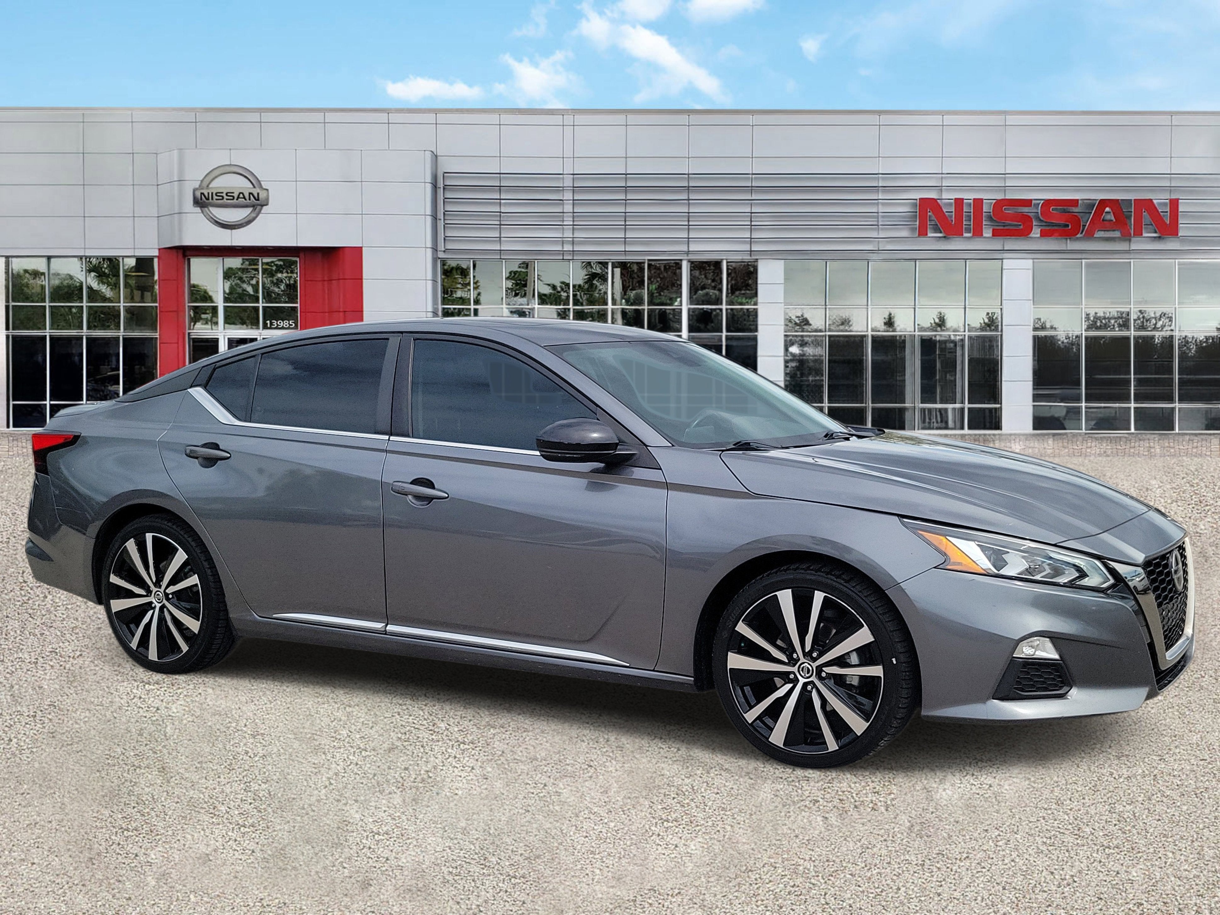 2021 Nissan Altima 2.0 SR