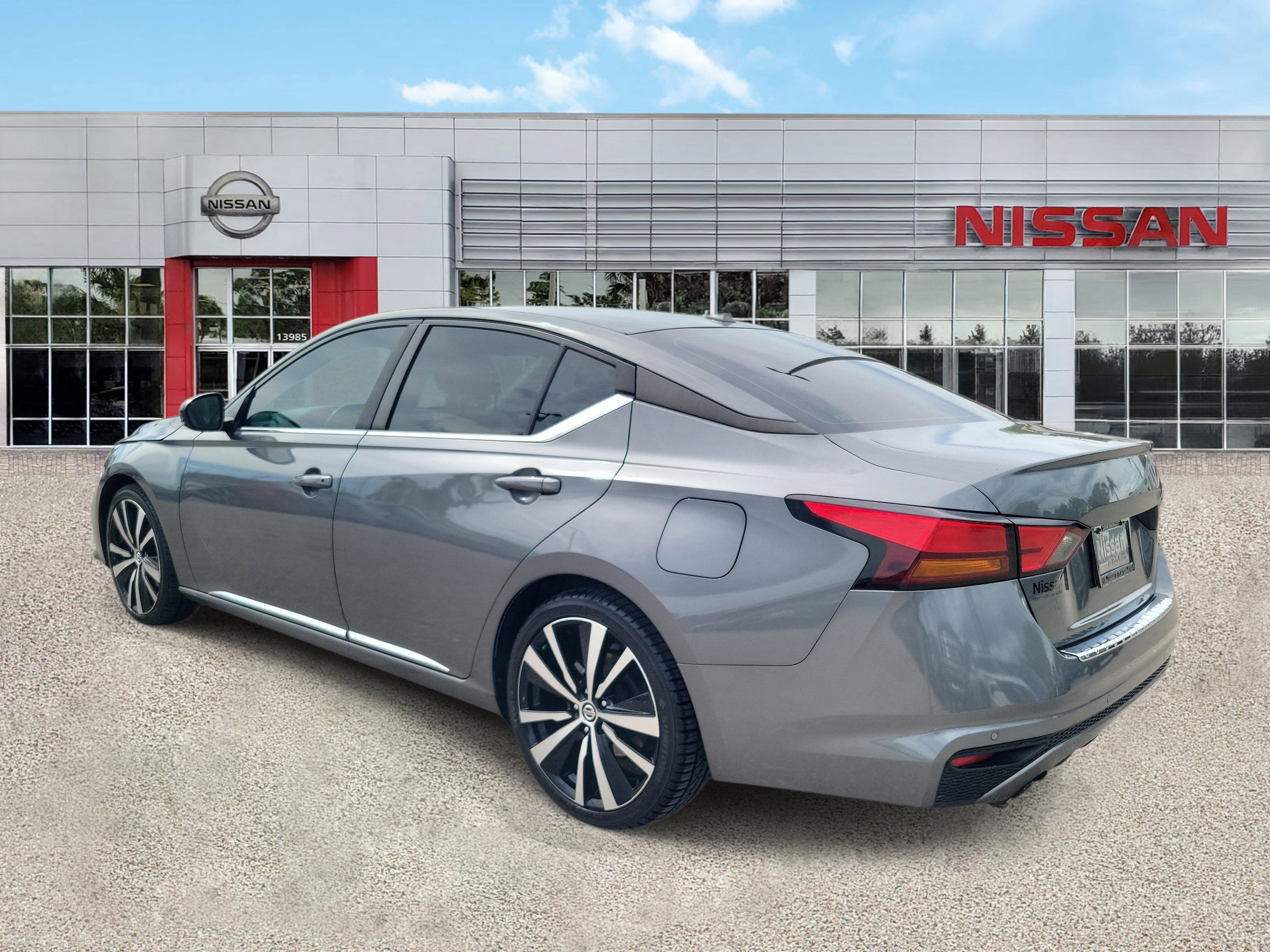 2021 Nissan Altima 2.0 SR