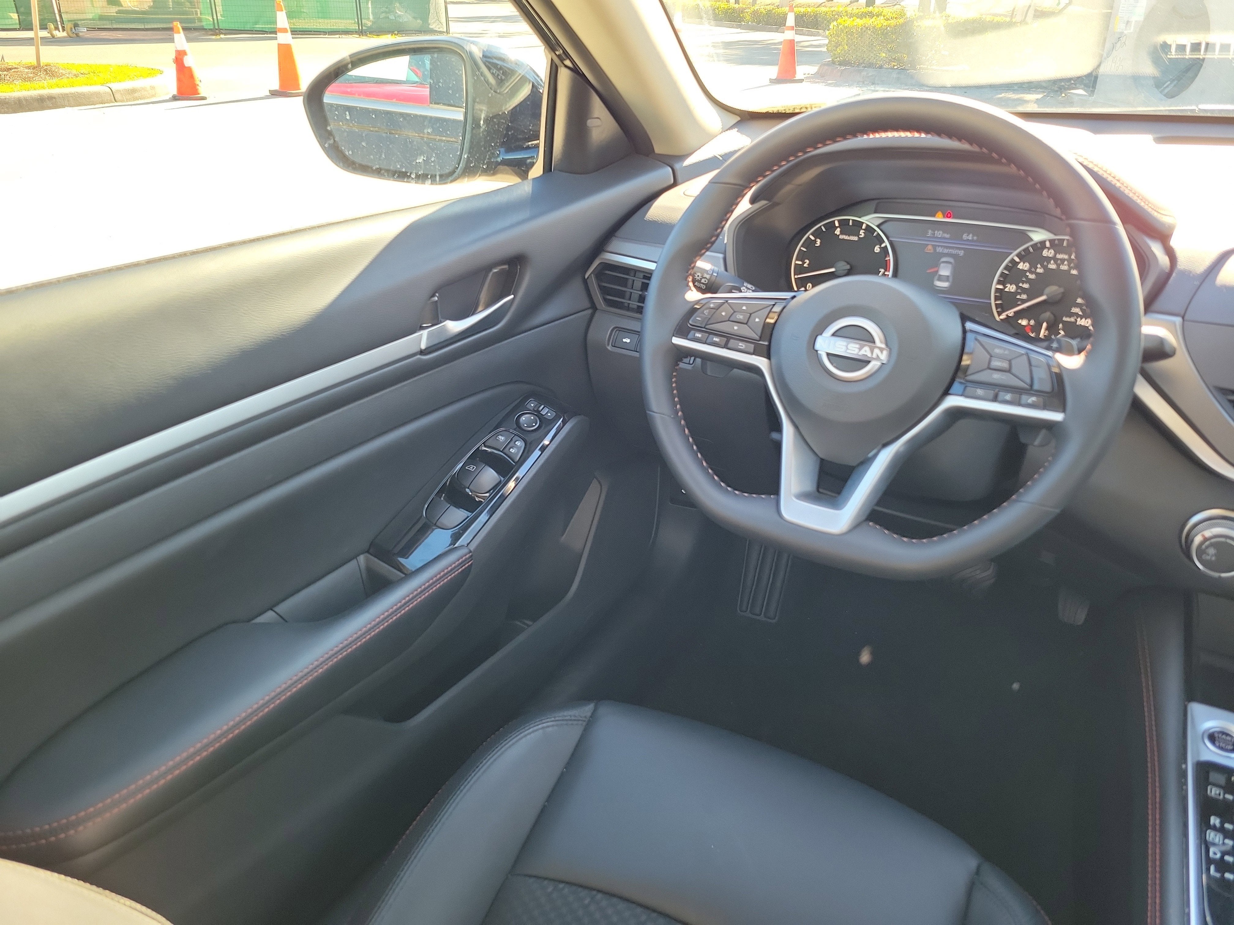 2025 Nissan Altima SR