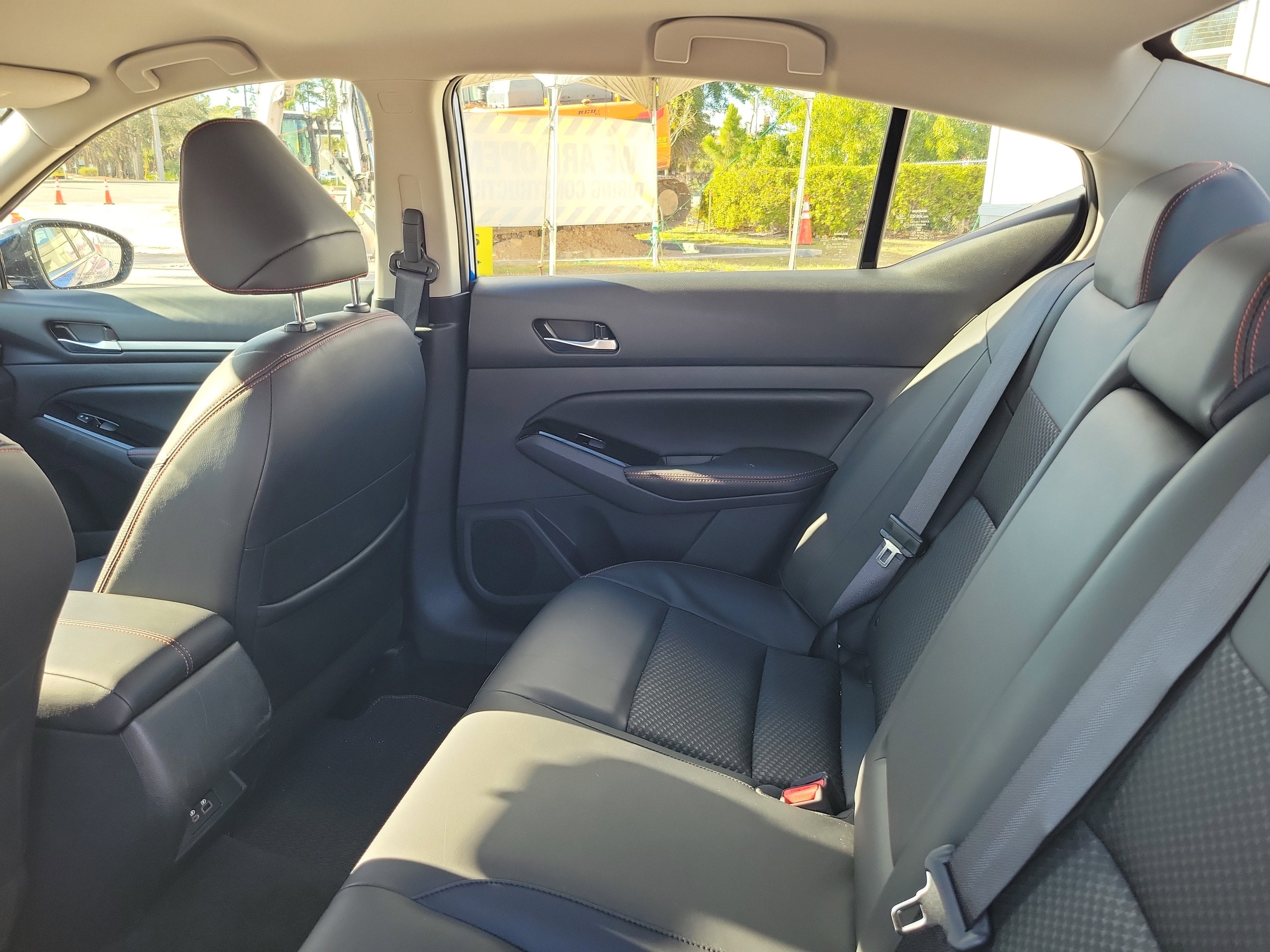 2025 Nissan Altima SR