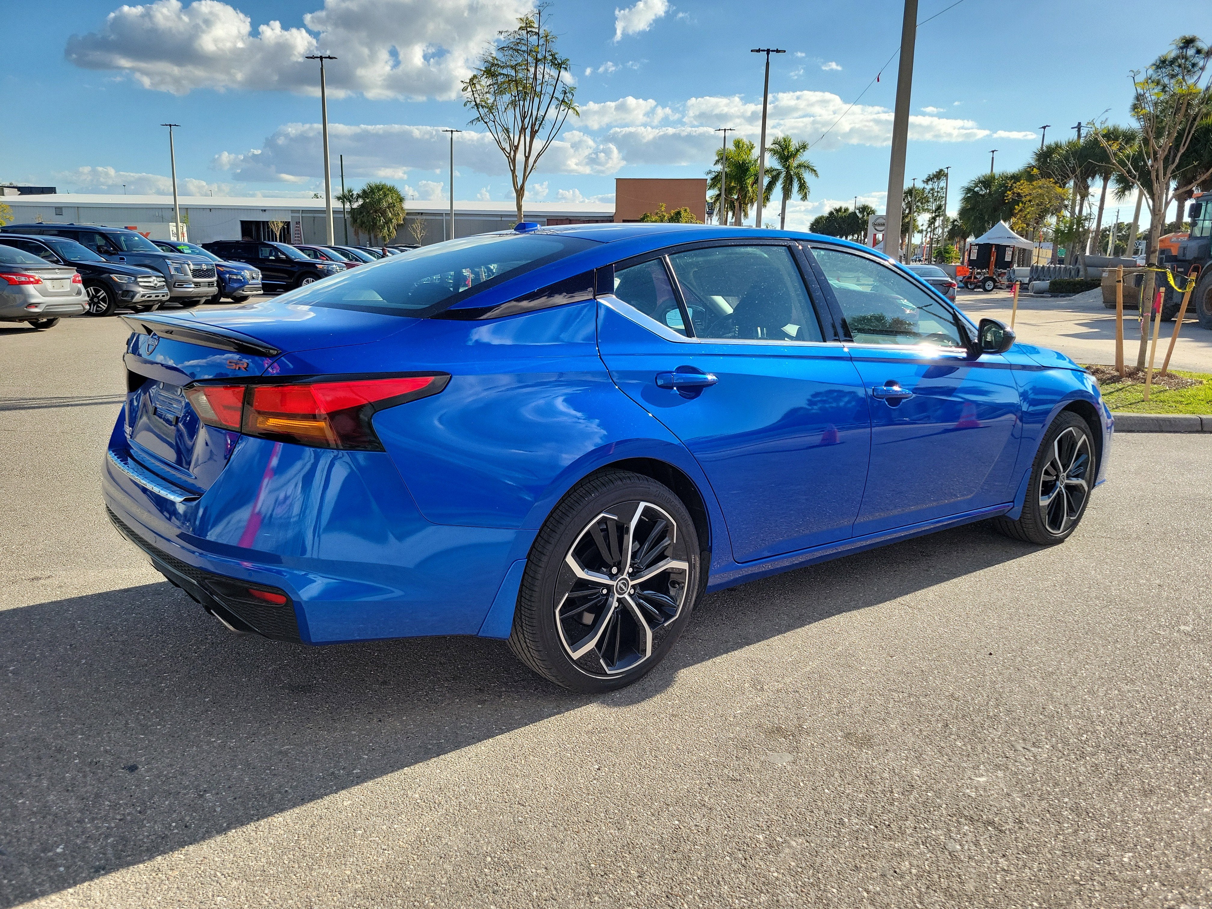 2025 Nissan Altima SR