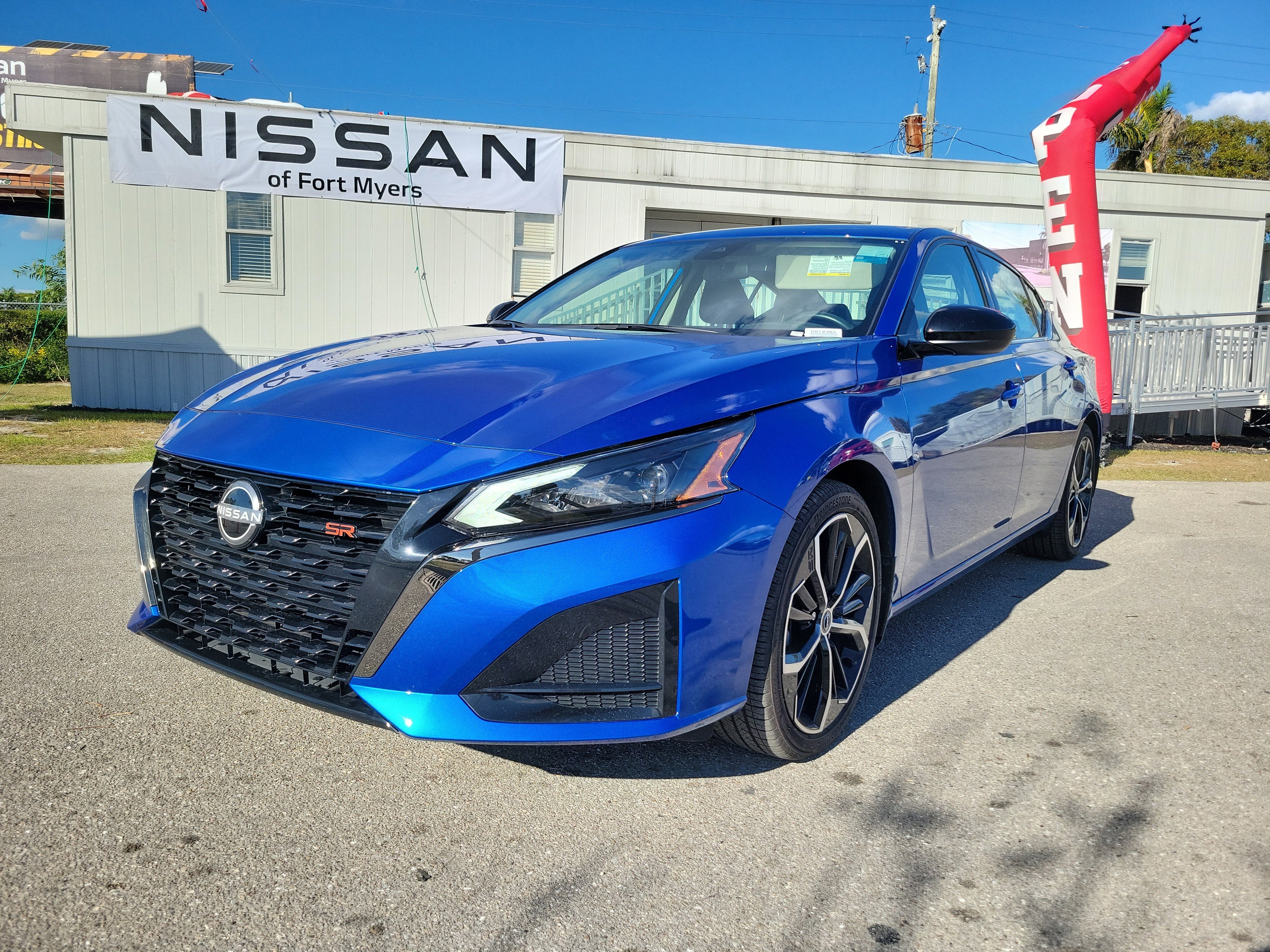 2025 Nissan Altima SR