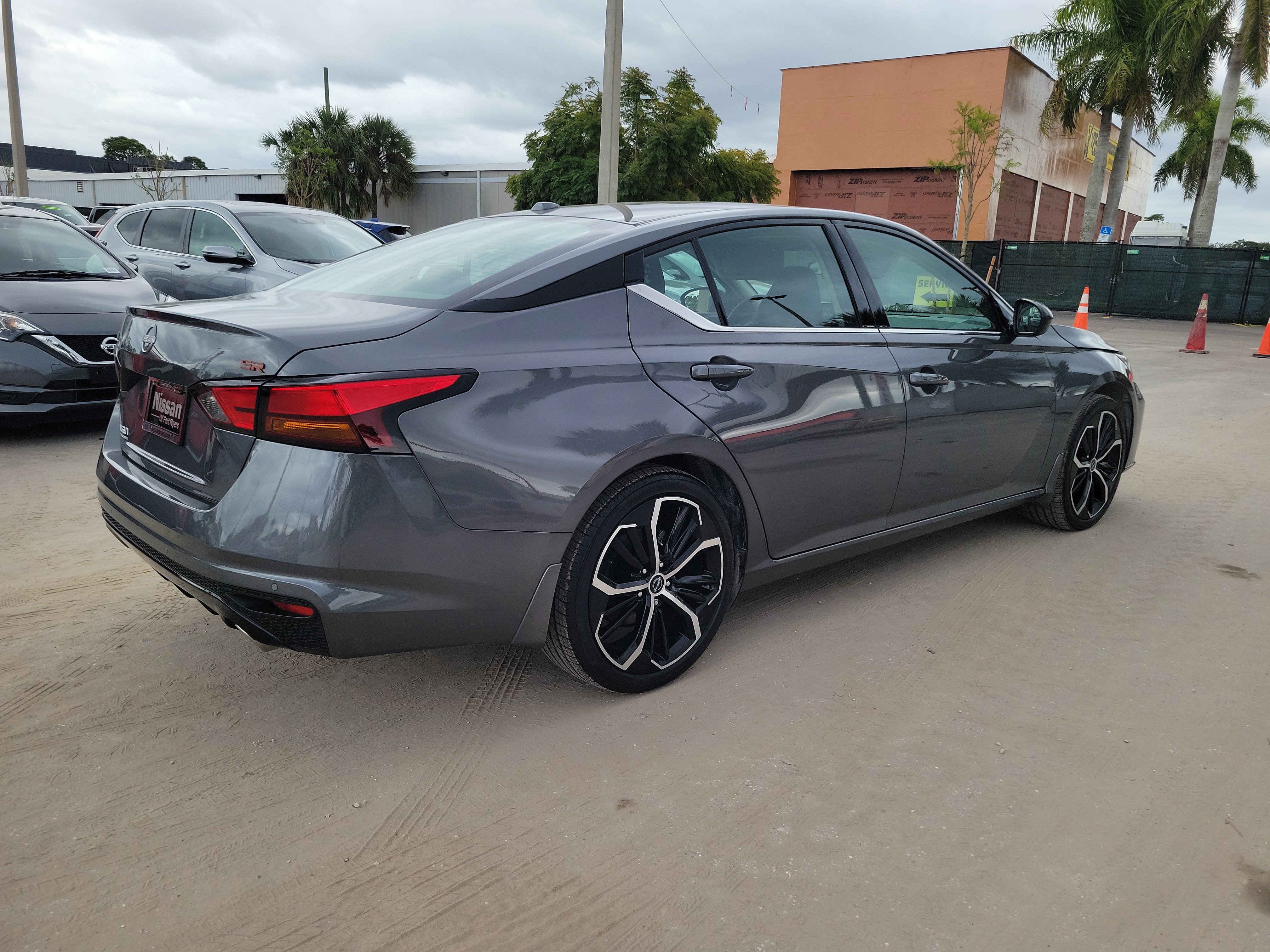 2025 Nissan Altima SR