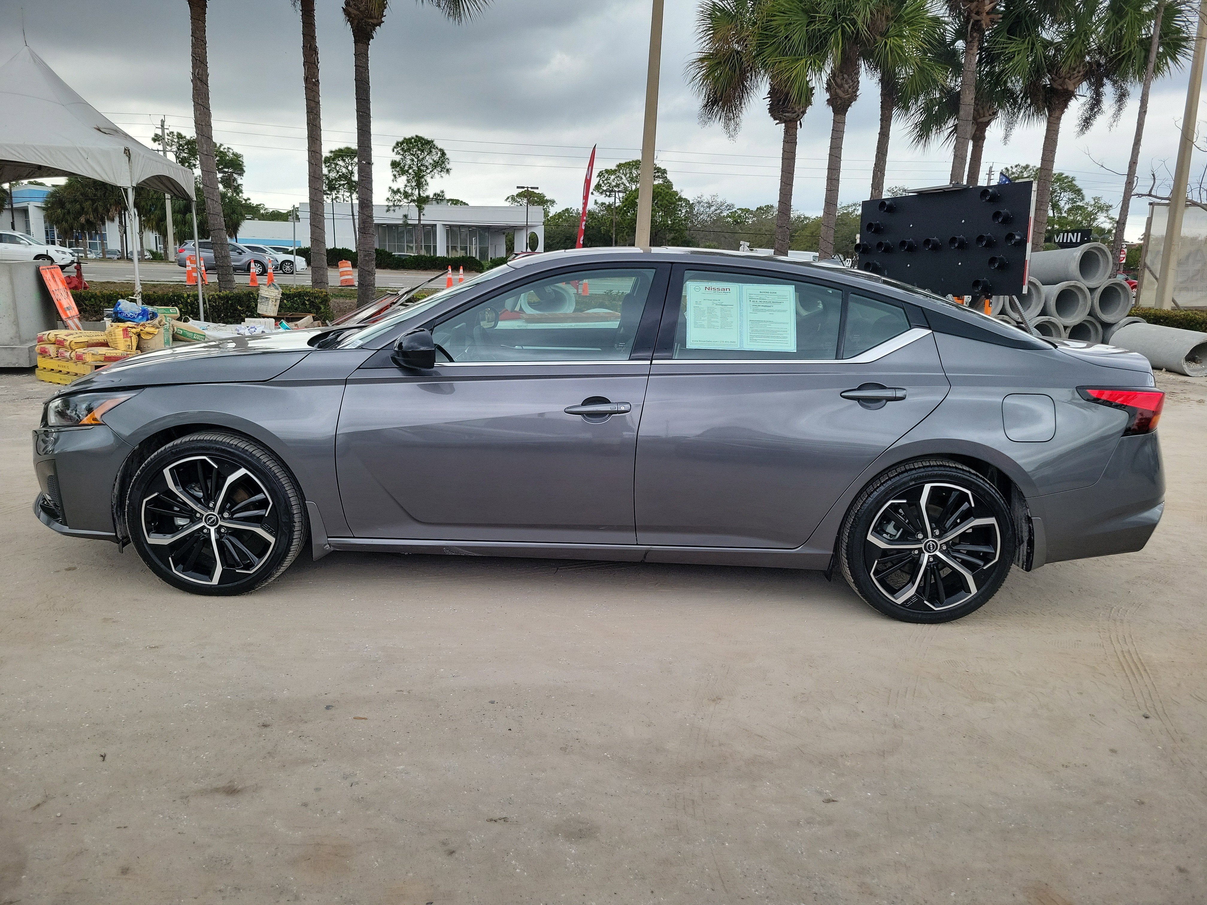 2025 Nissan Altima SR