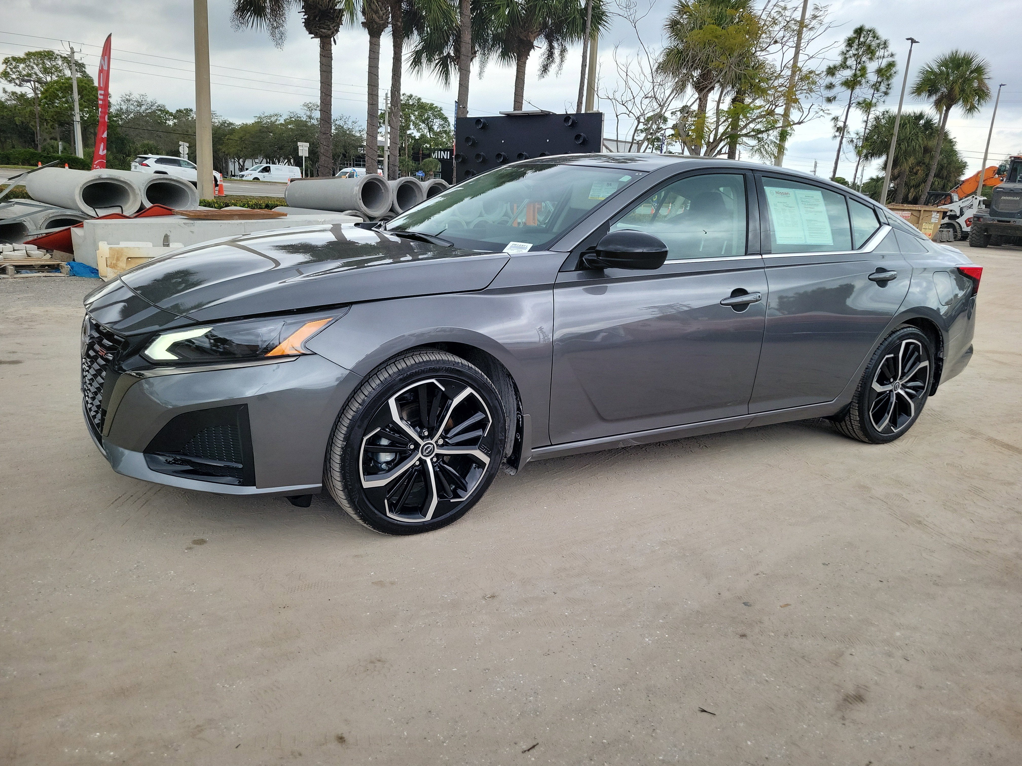 2025 Nissan Altima SR