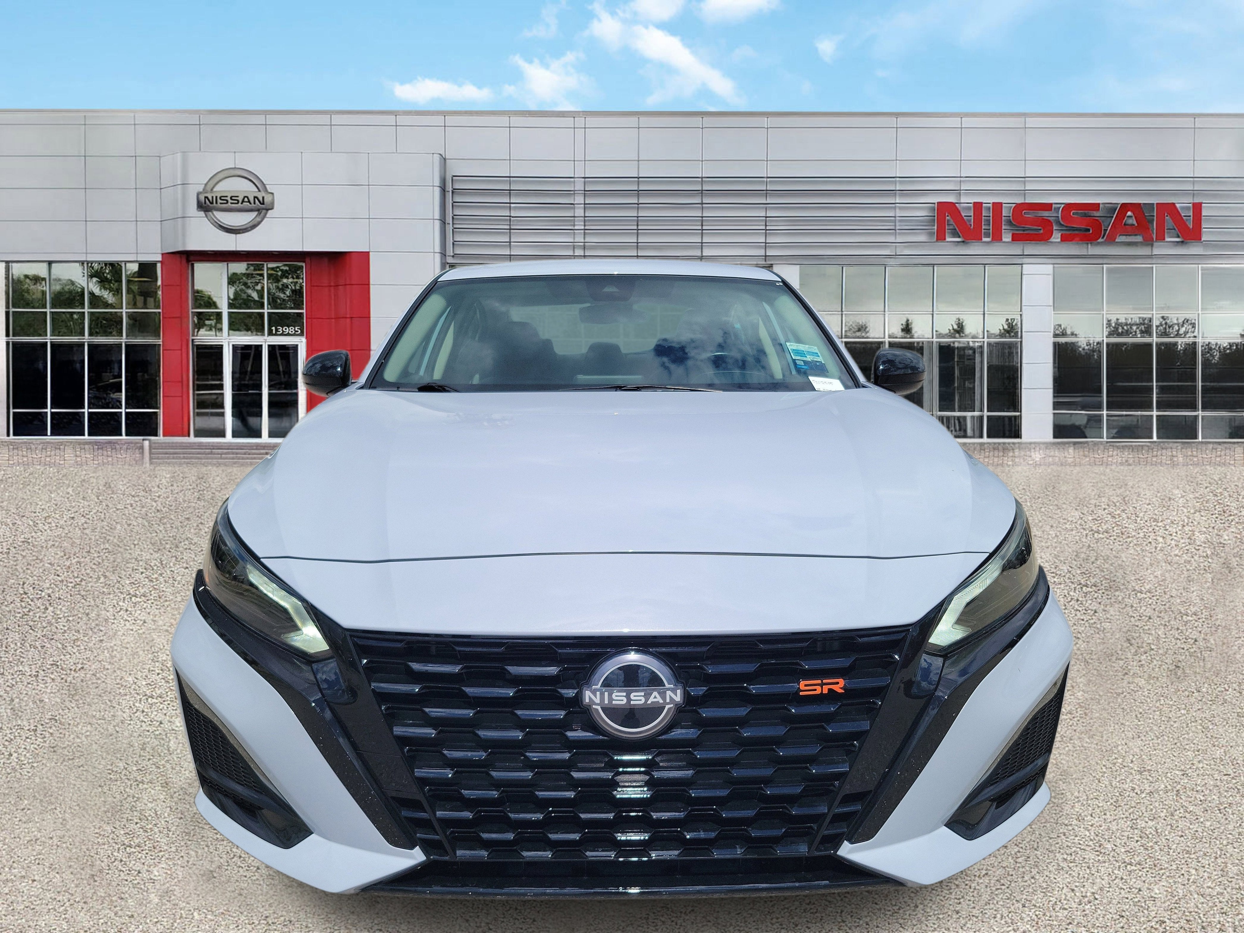 2025 Nissan Altima SR