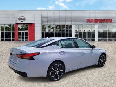 2025 Nissan Altima SR