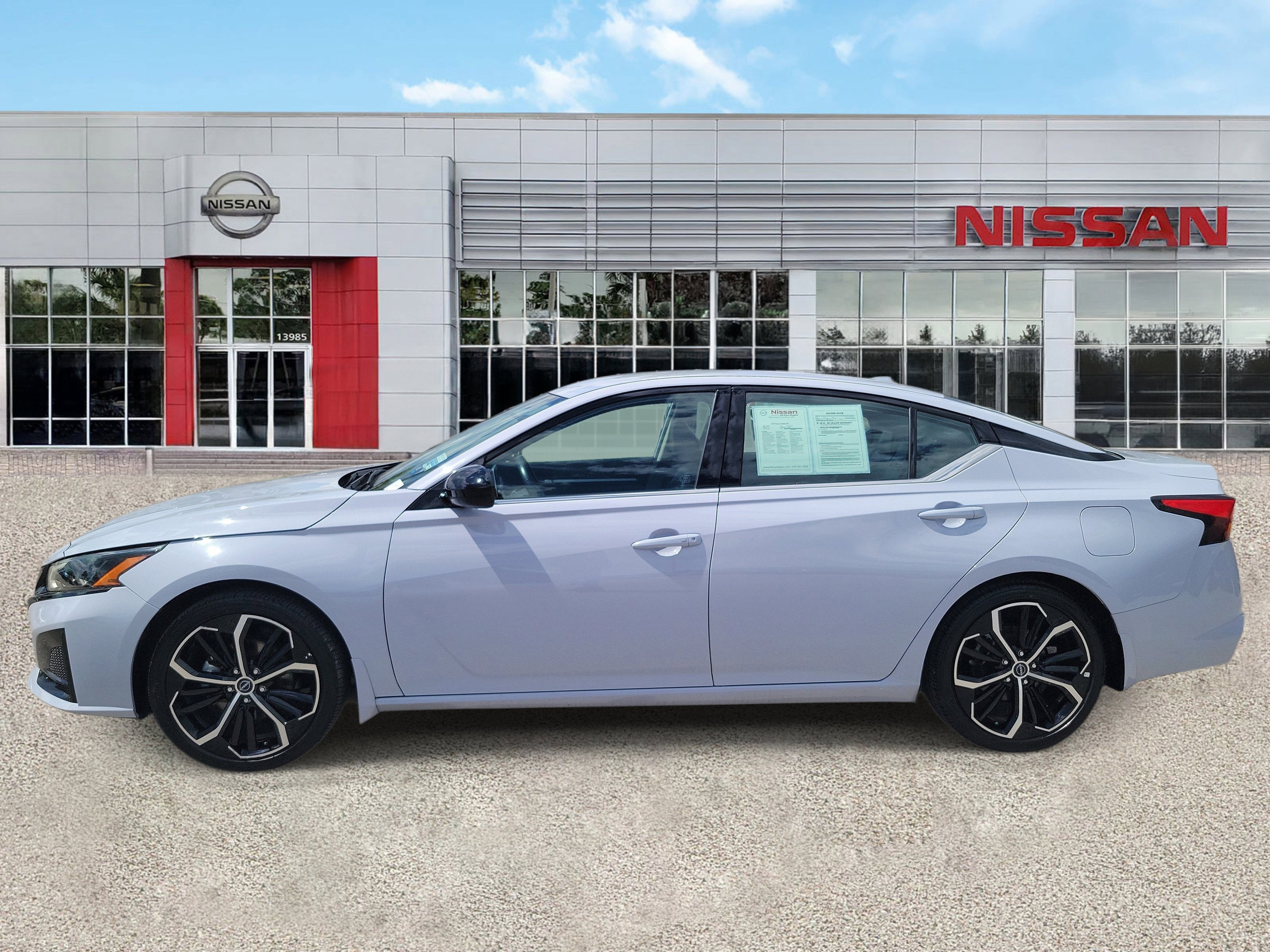 2025 Nissan Altima SR