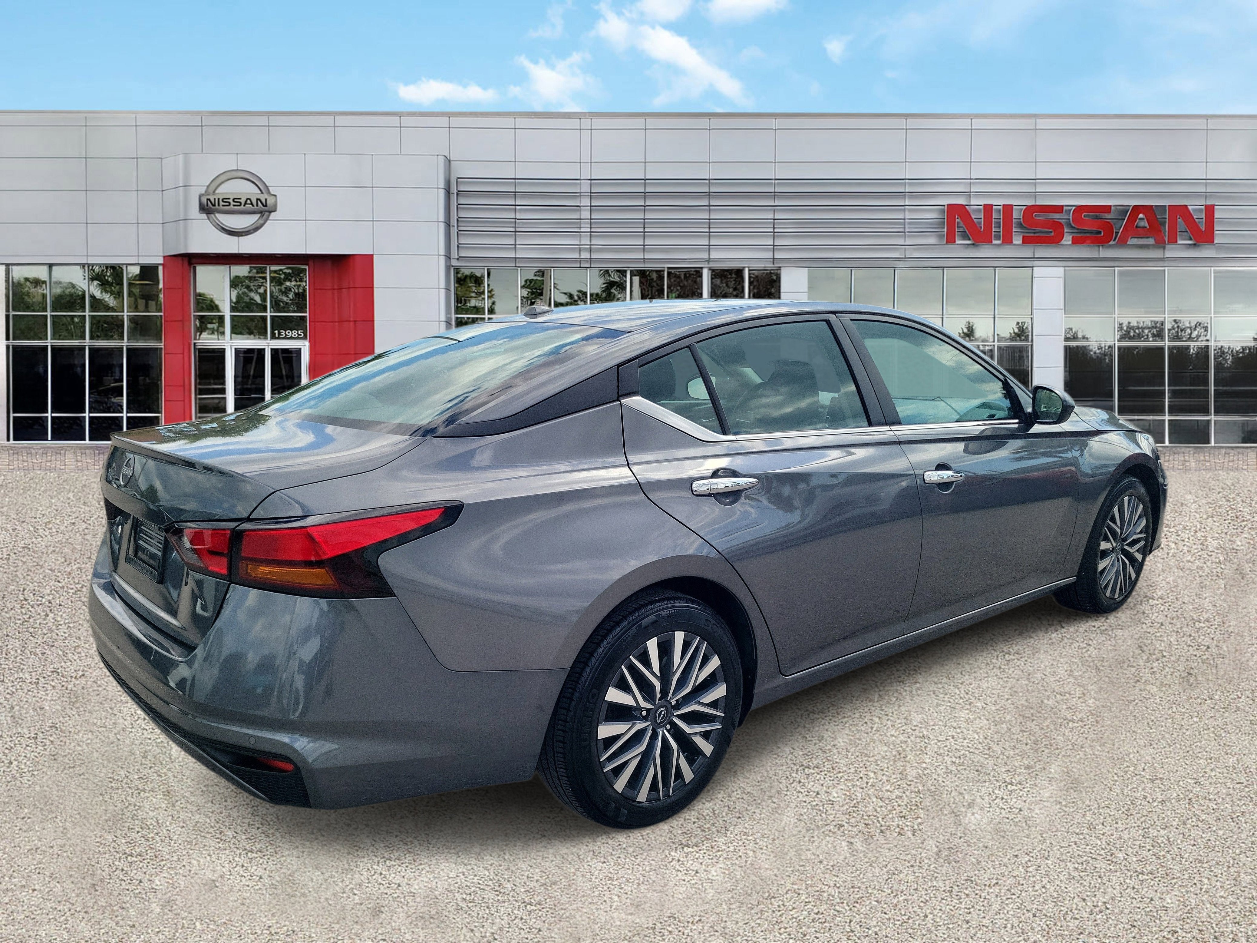 2025 Nissan Altima SV
