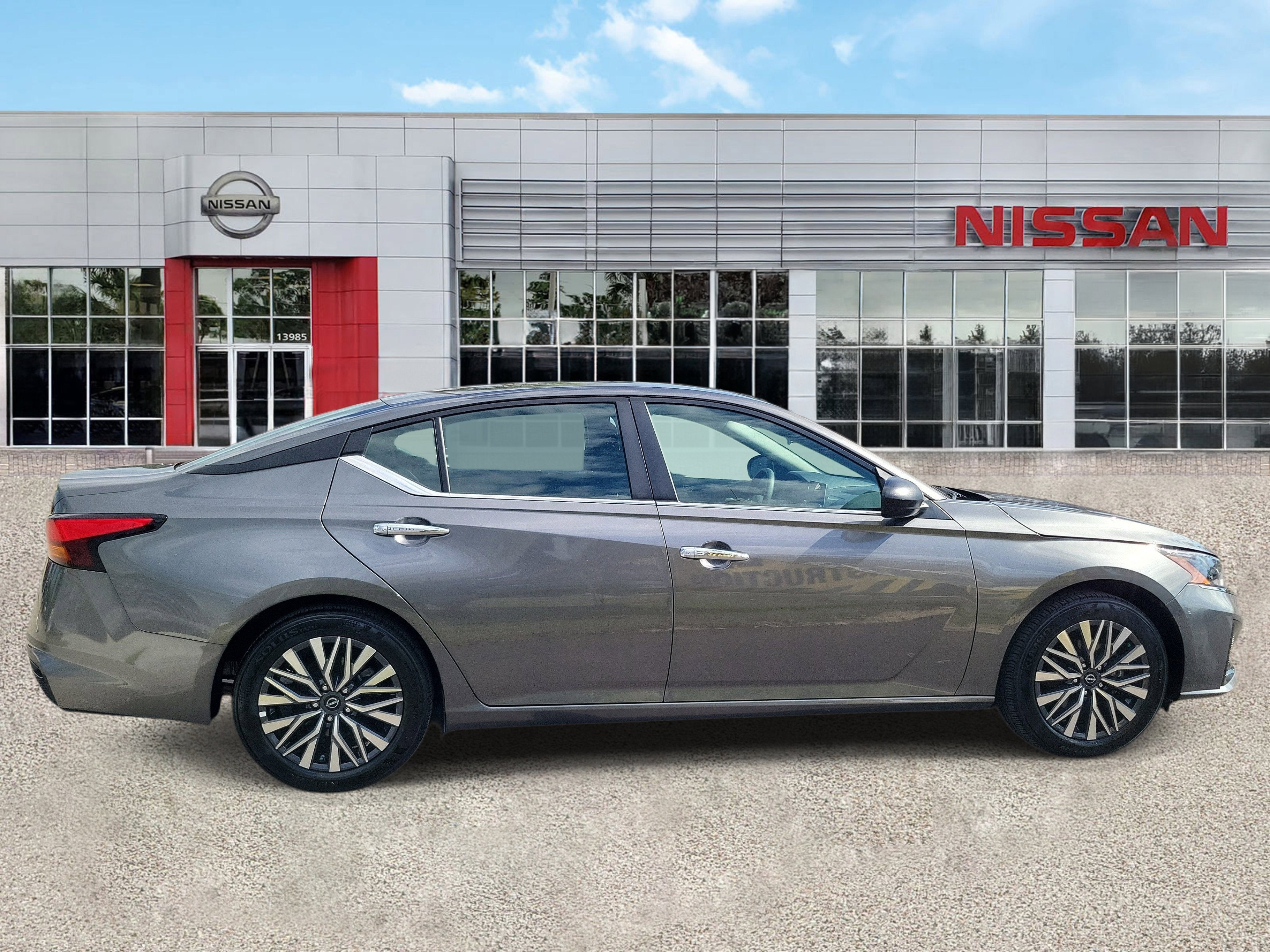 2025 Nissan Altima SV