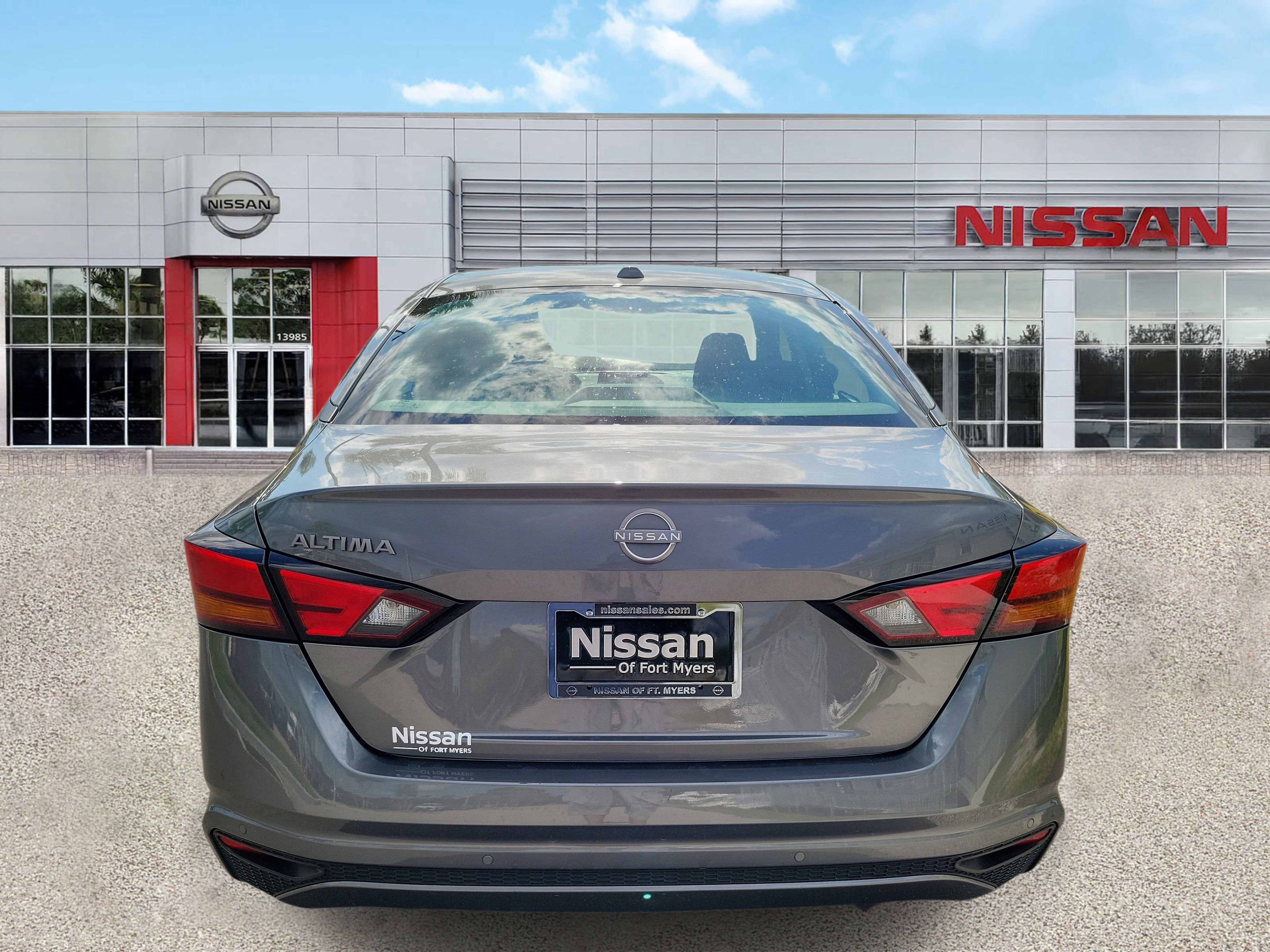 2025 Nissan Altima SV
