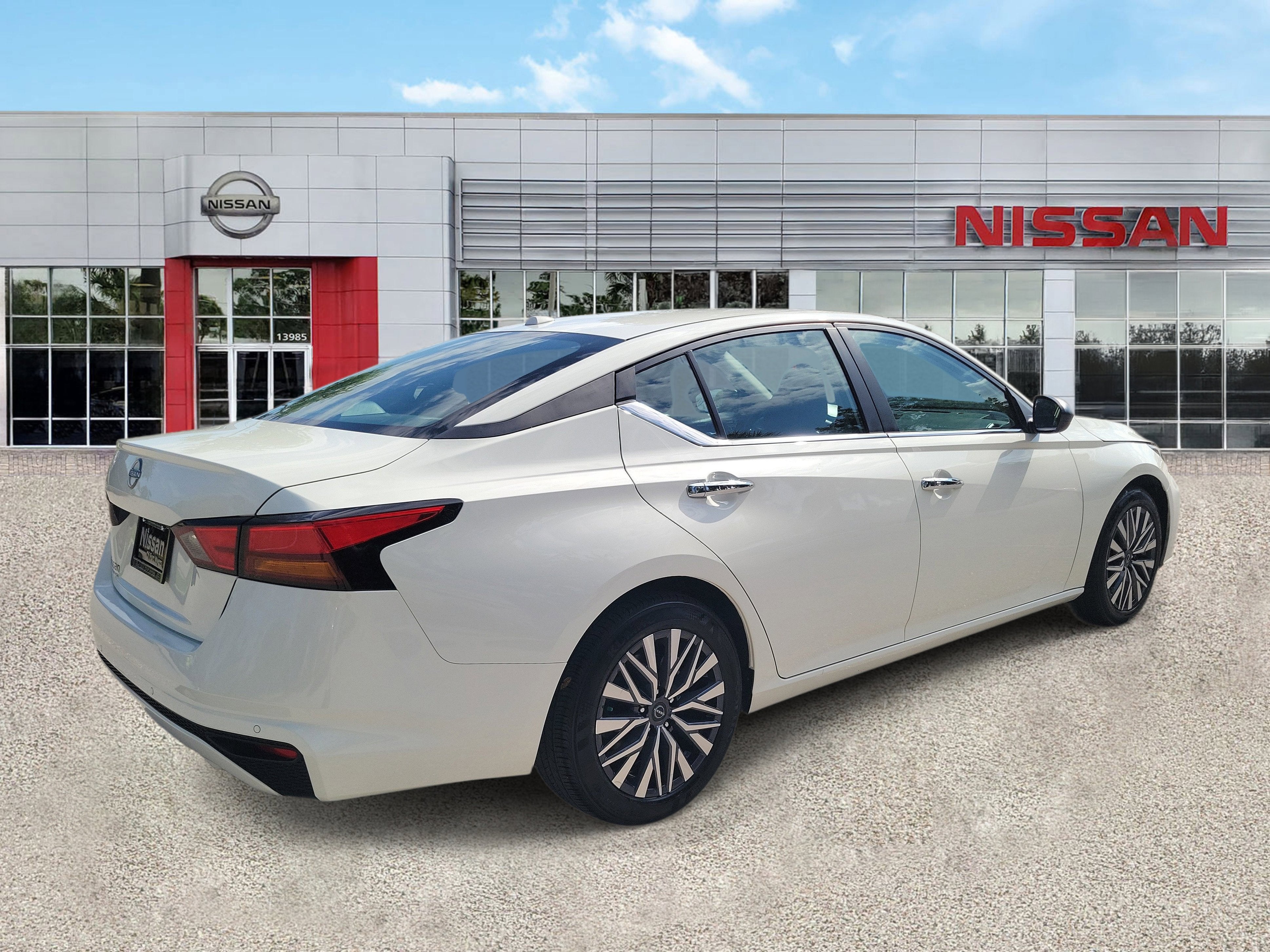 2025 Nissan Altima SV