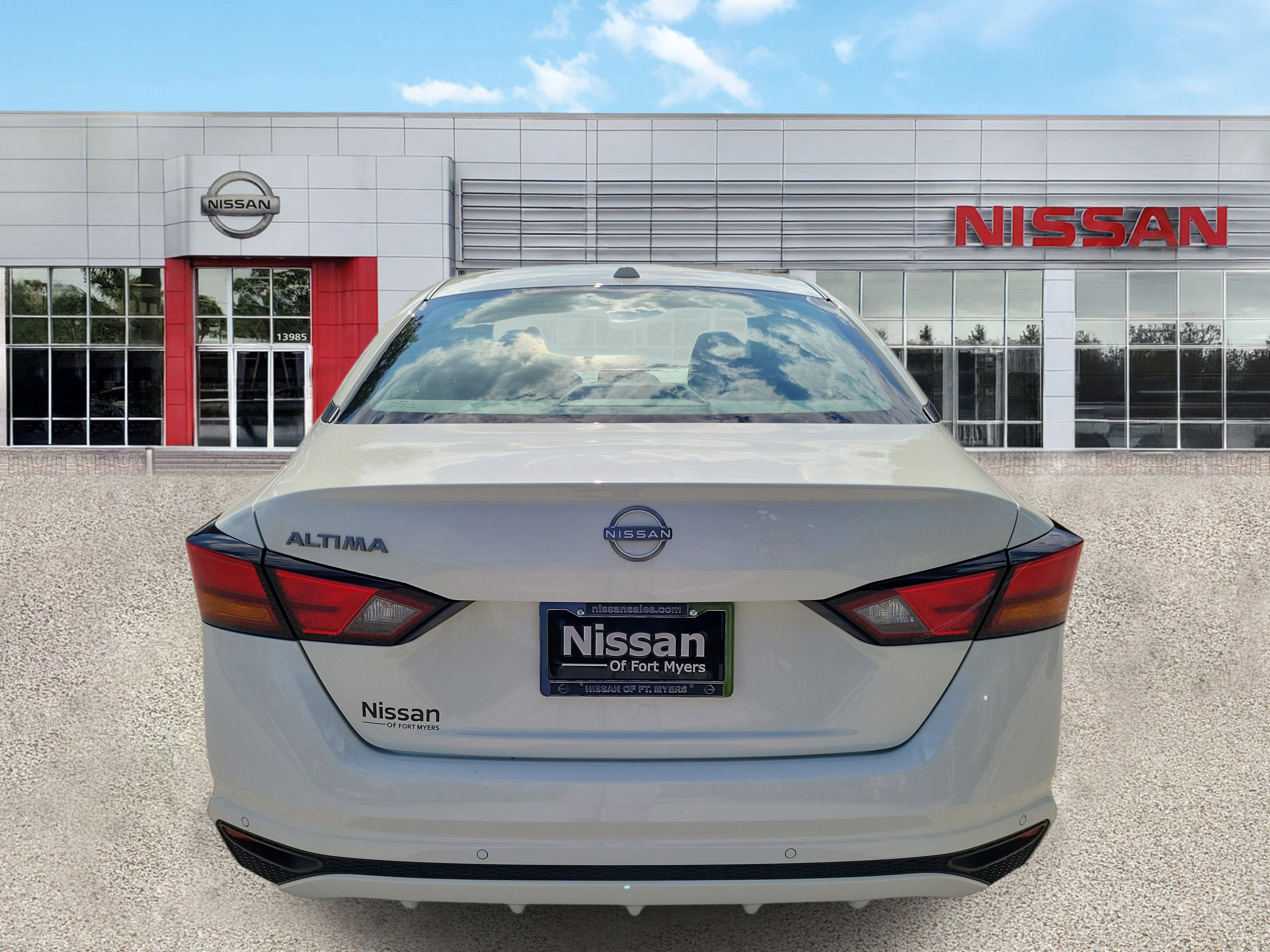 2025 Nissan Altima SV