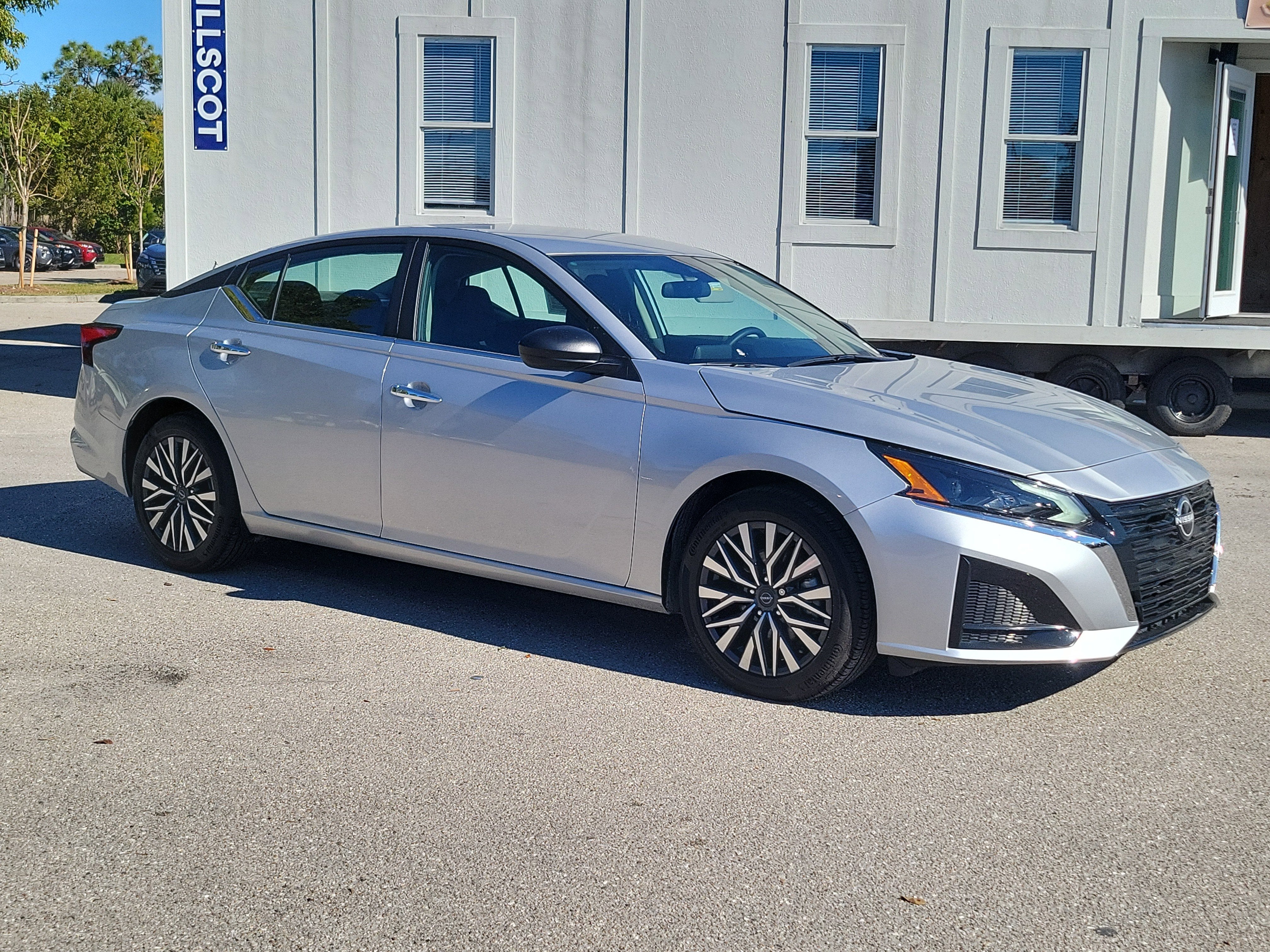 2025 Nissan Altima SV