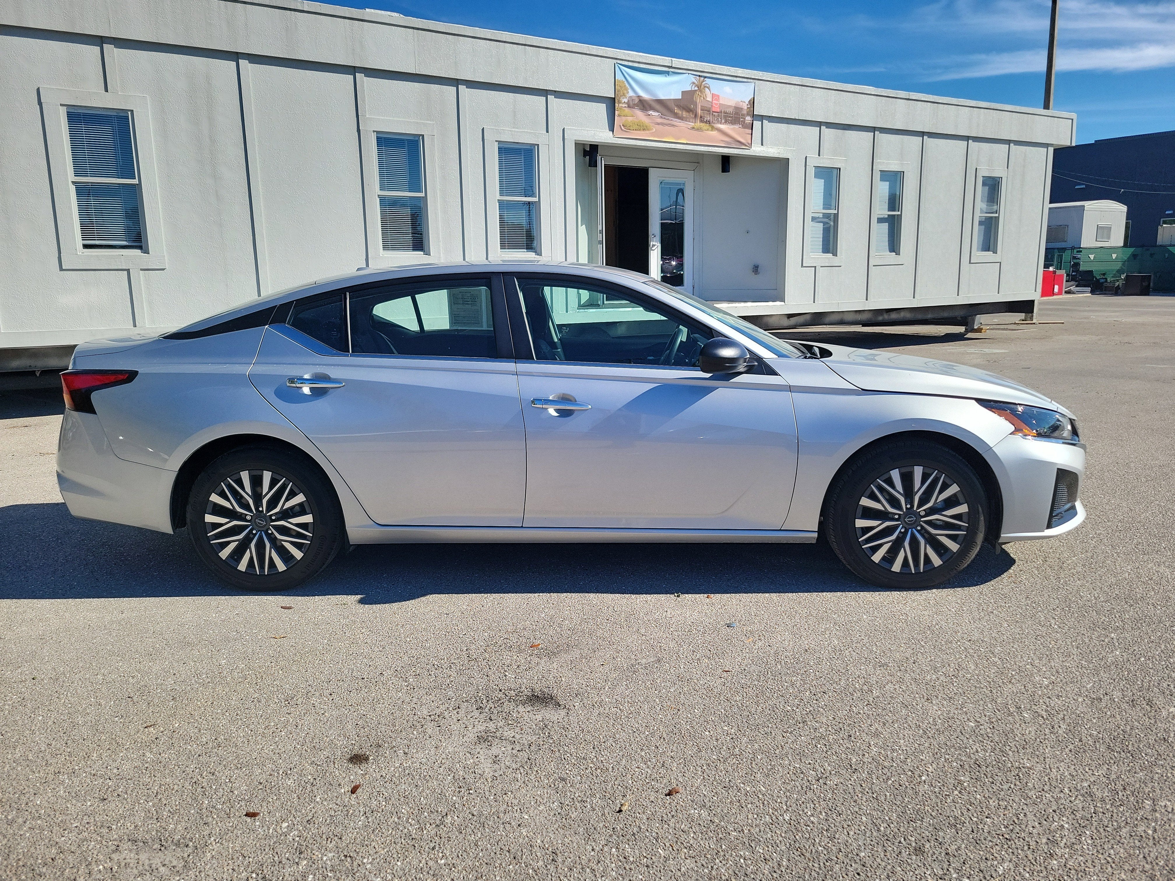 2025 Nissan Altima SV