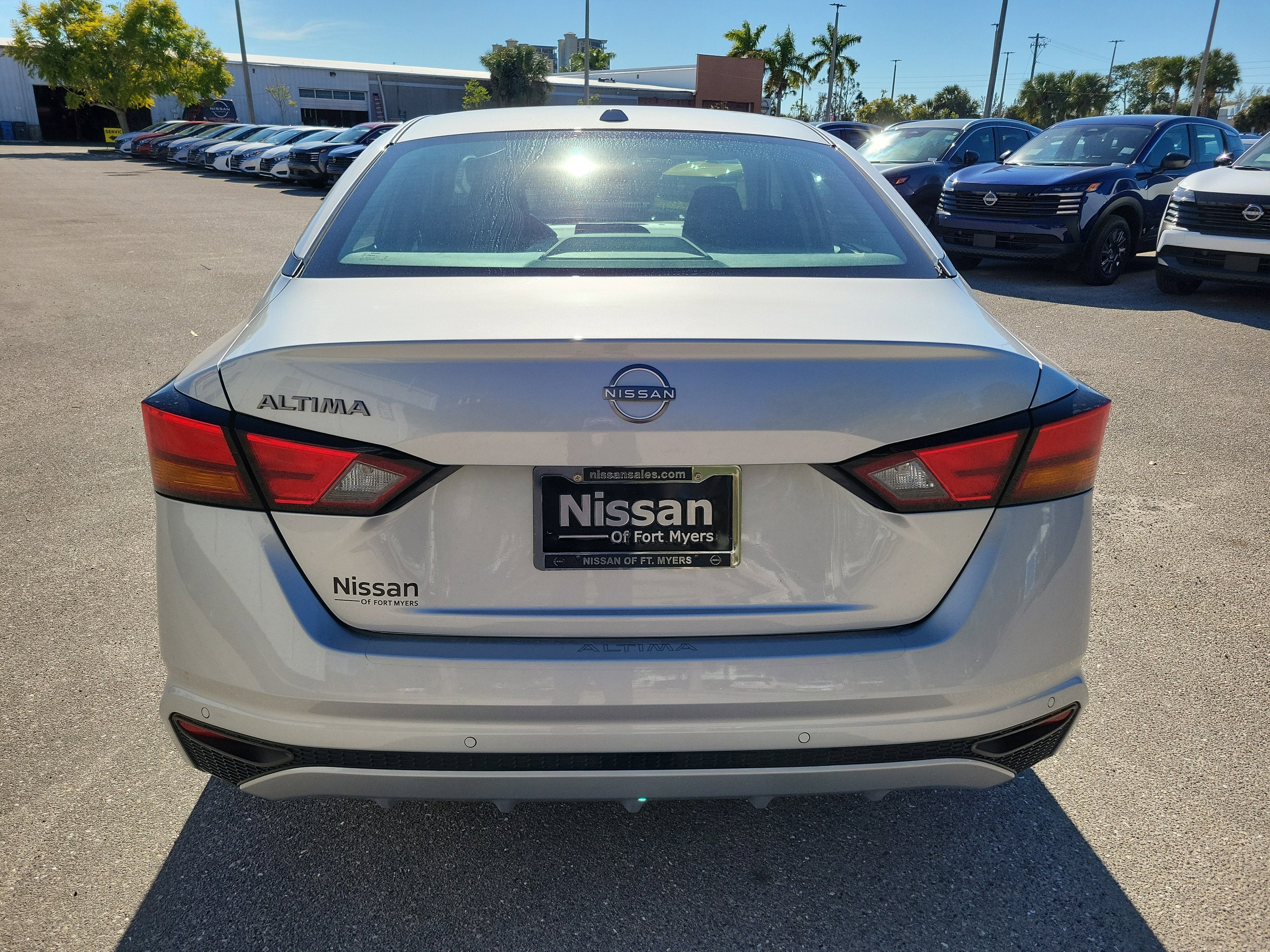 2025 Nissan Altima SV