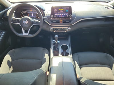 2022 Nissan Altima 2.5 SV