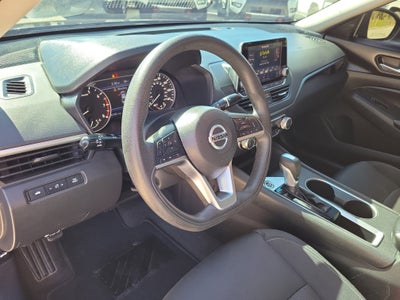 2022 Nissan Altima 2.5 SV