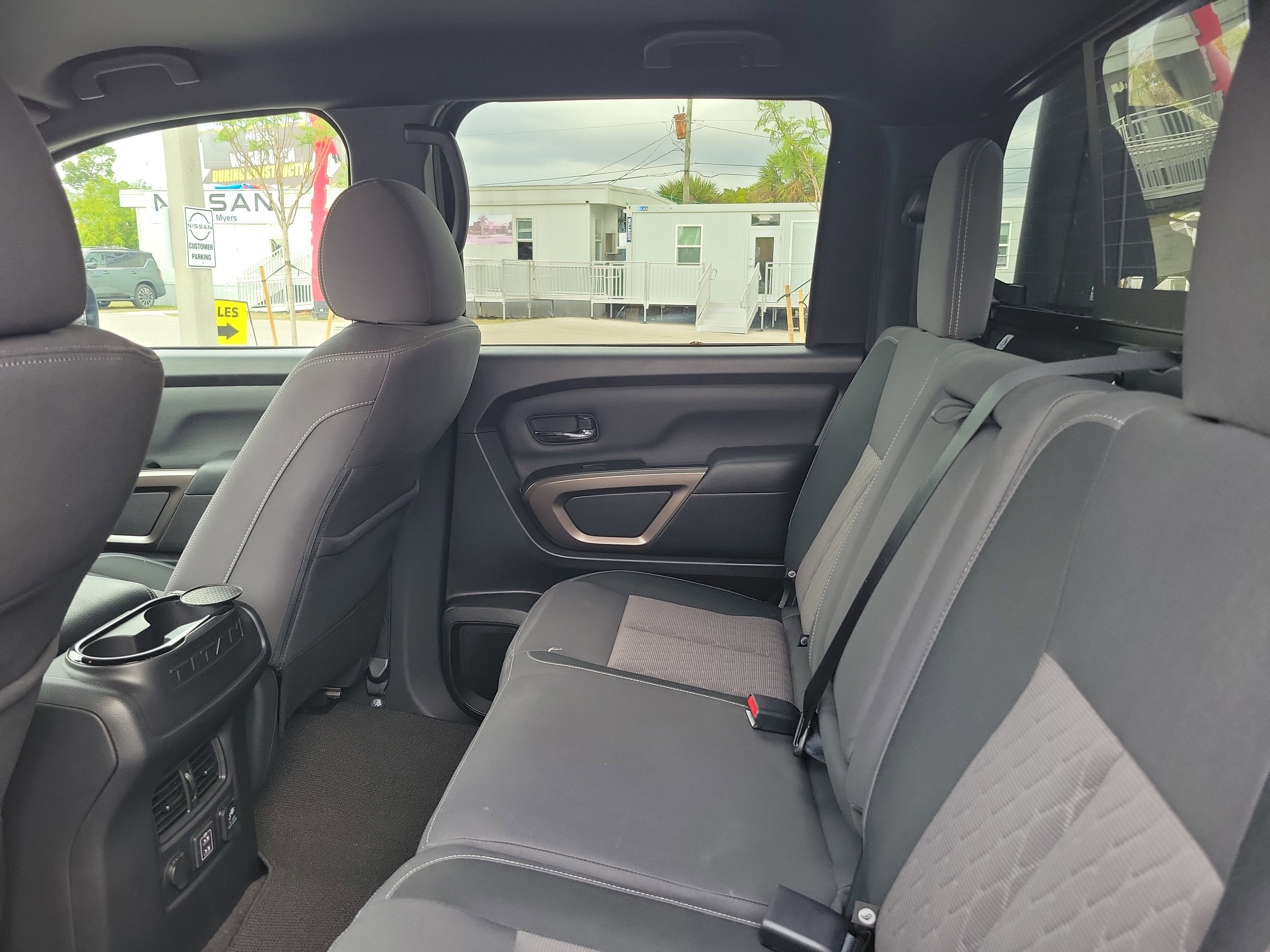 2024 Nissan Titan SV