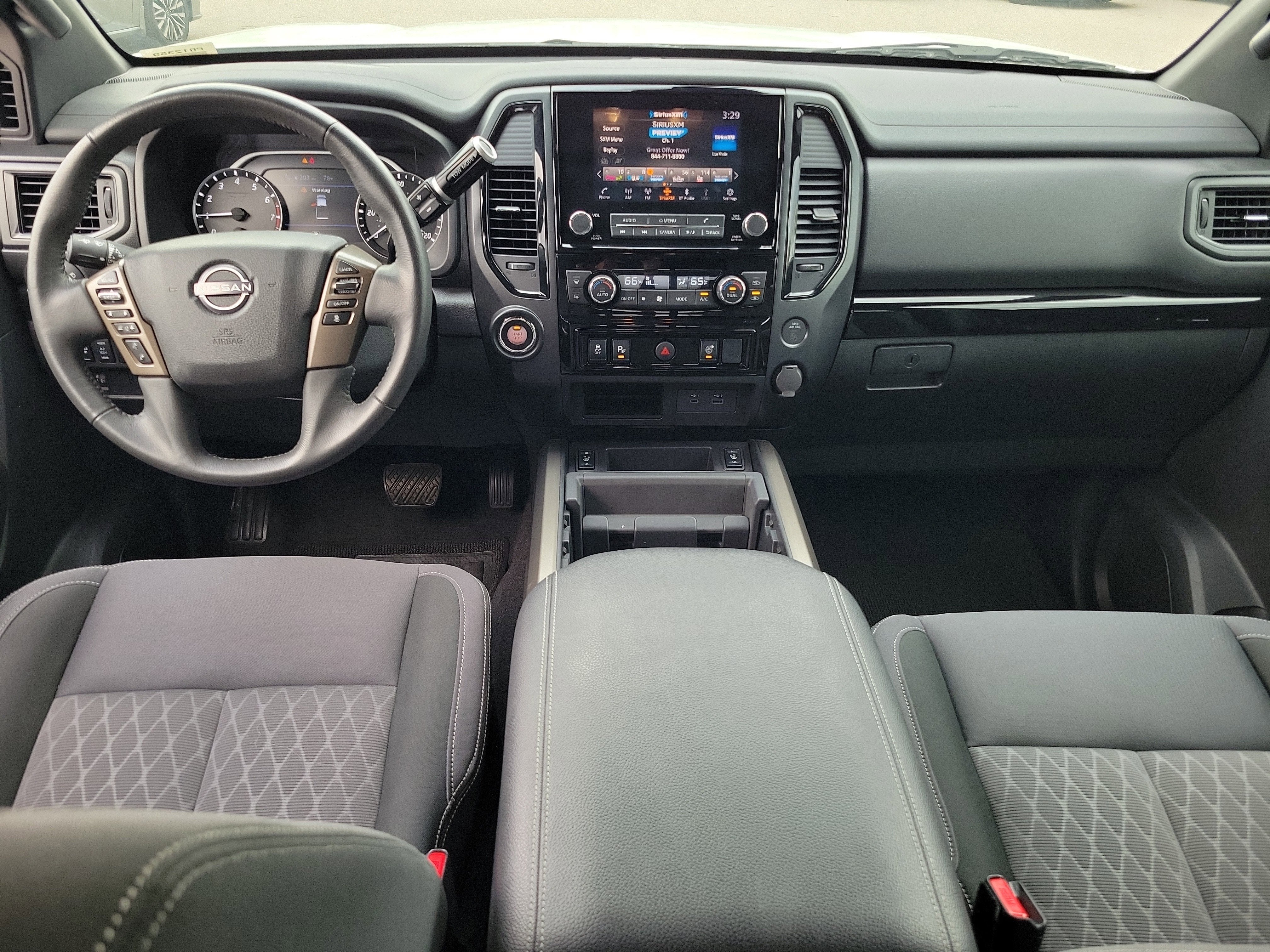 2024 Nissan Titan SV