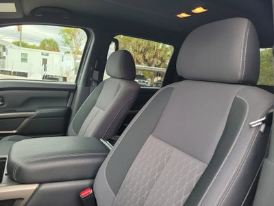 2024 Nissan Titan SV