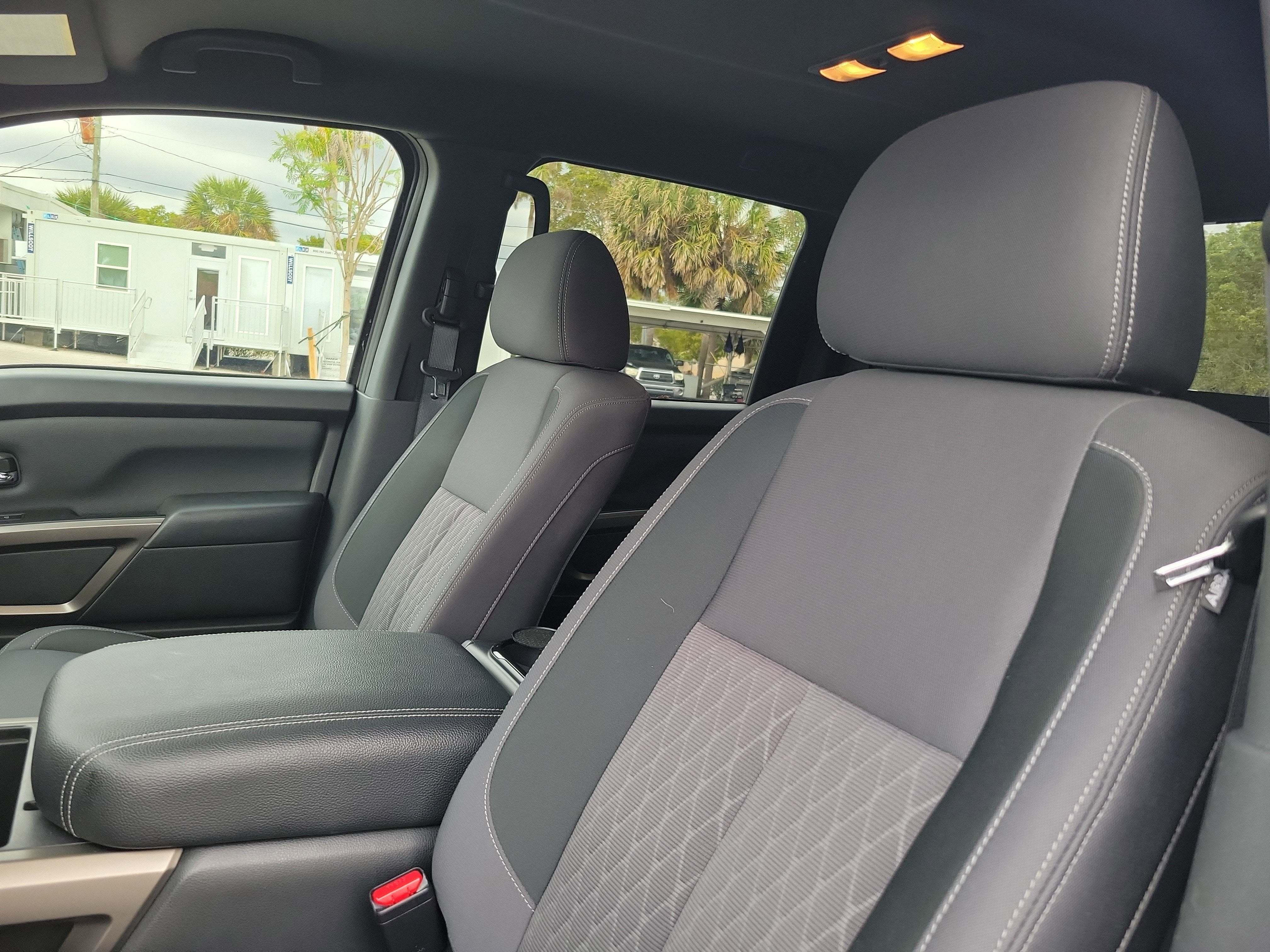 2024 Nissan Titan SV