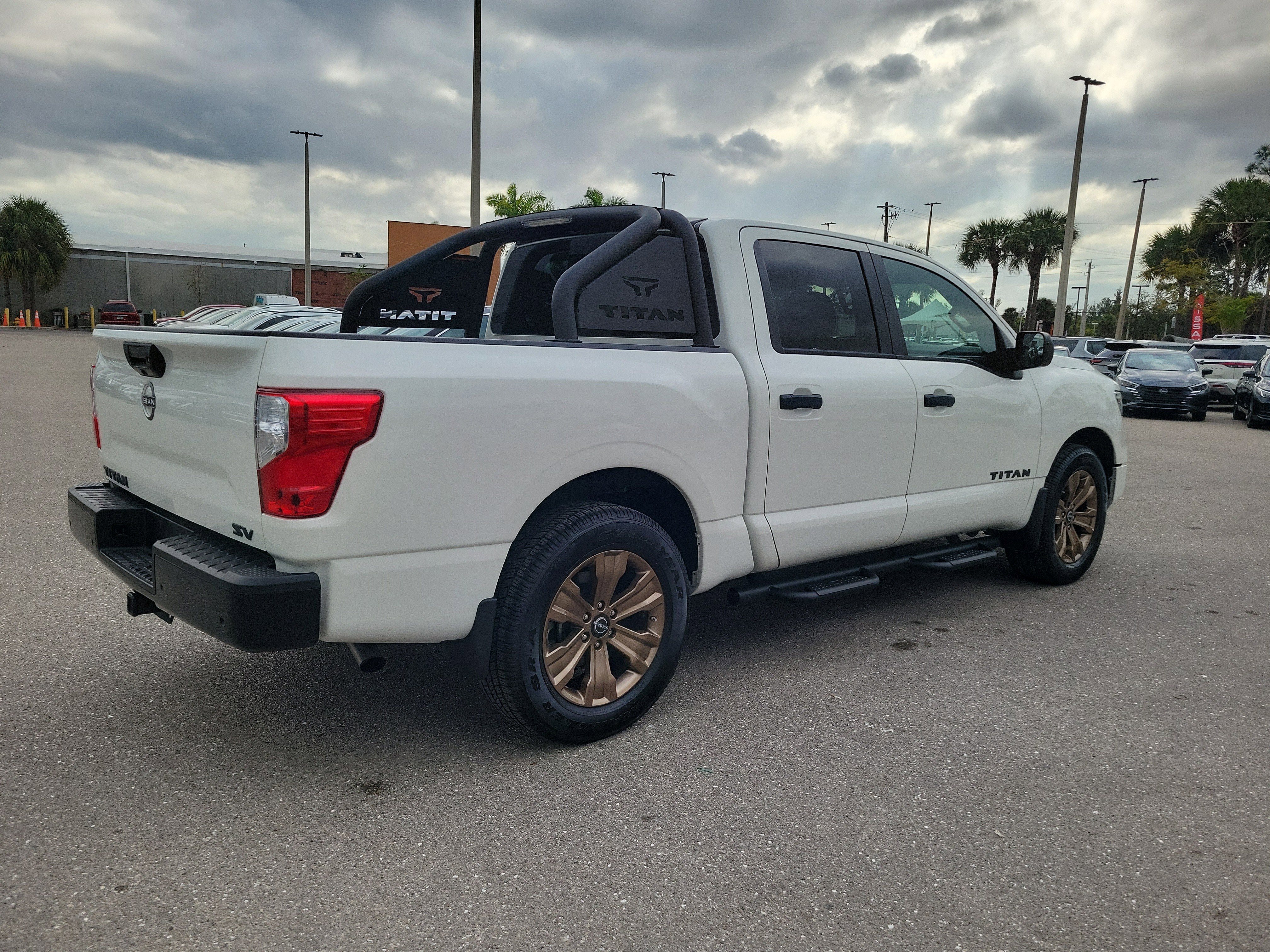 2024 Nissan Titan SV