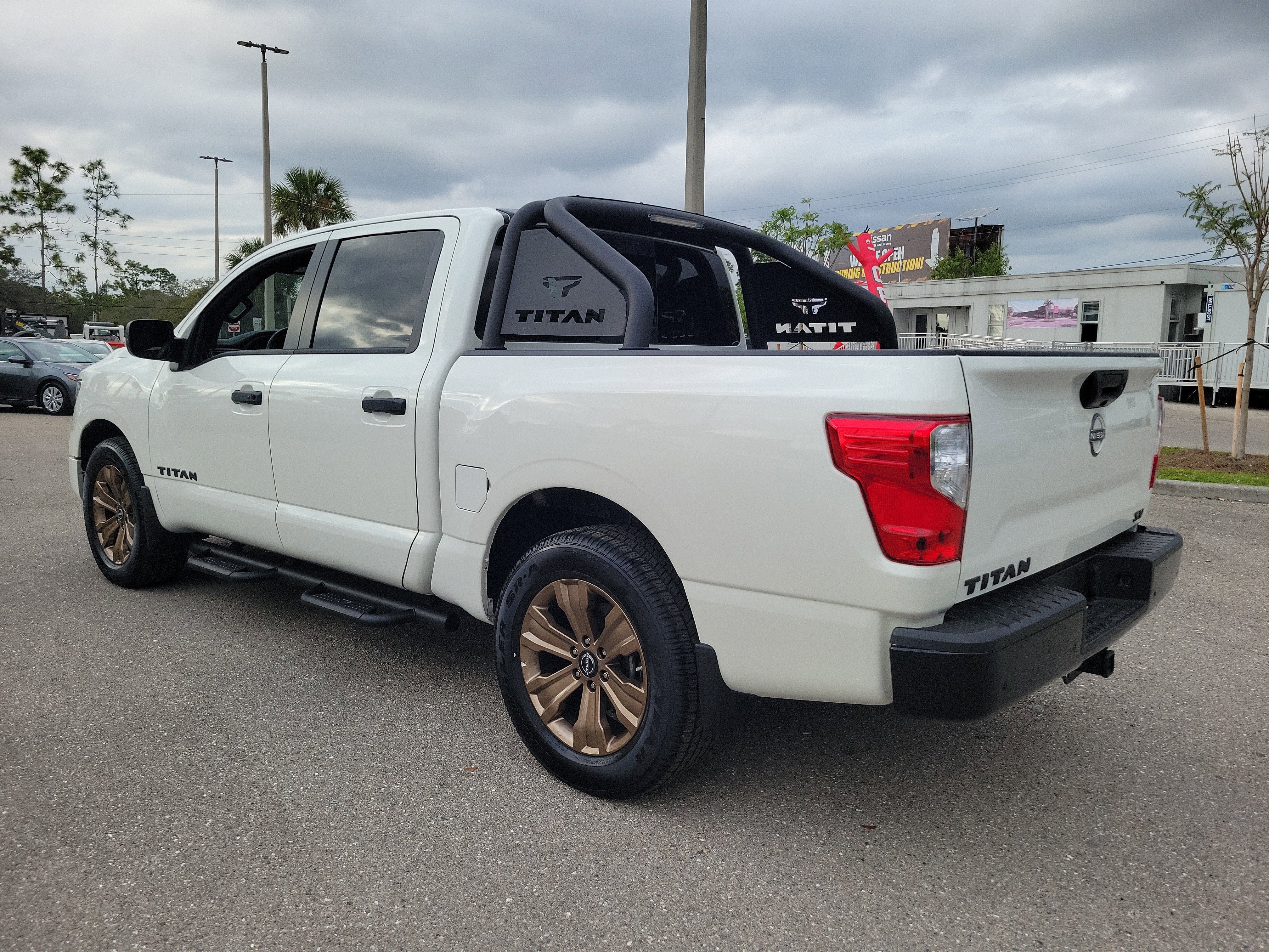 2024 Nissan Titan SV