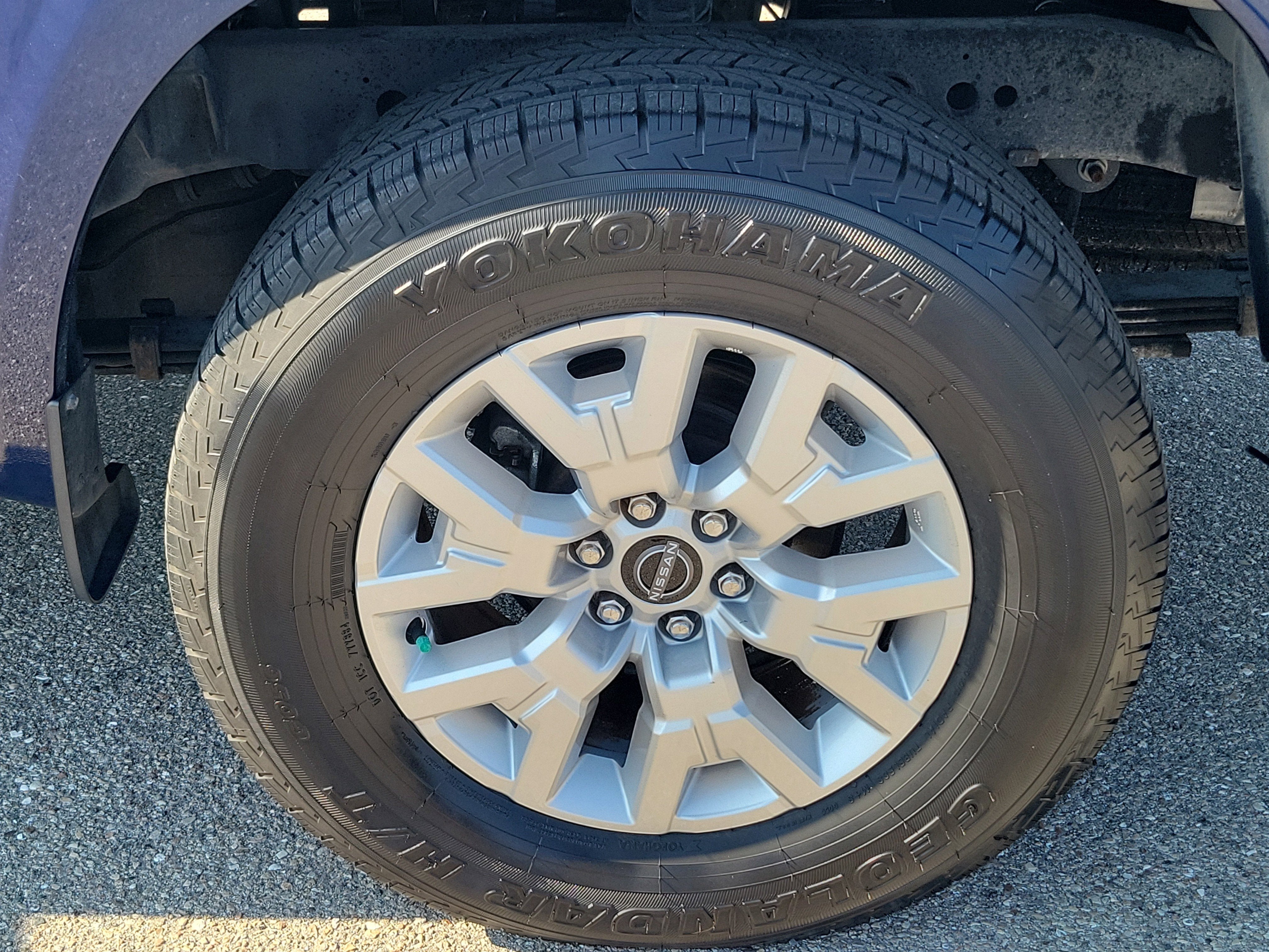 2022 Nissan Frontier SV