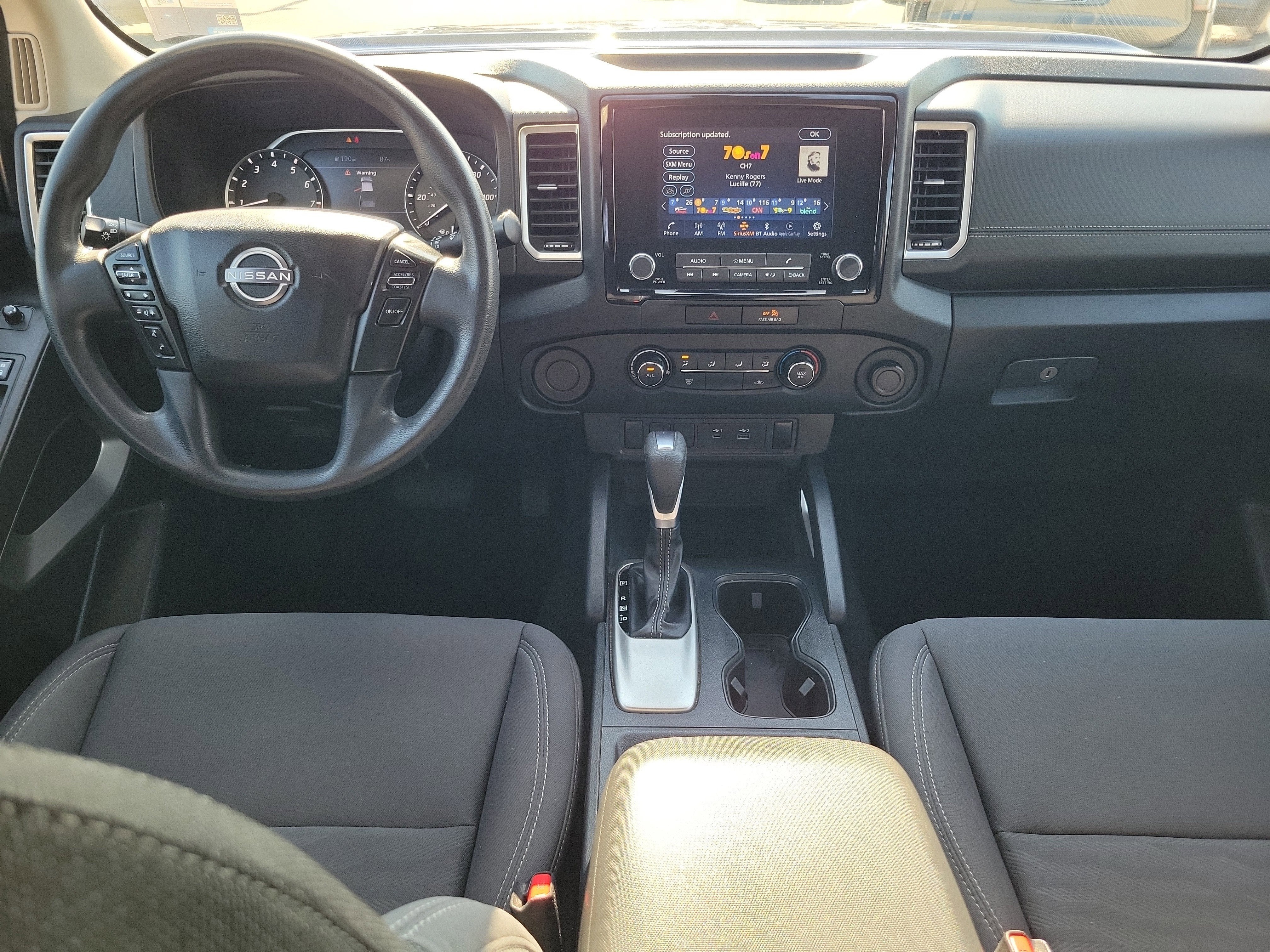 2022 Nissan Frontier SV