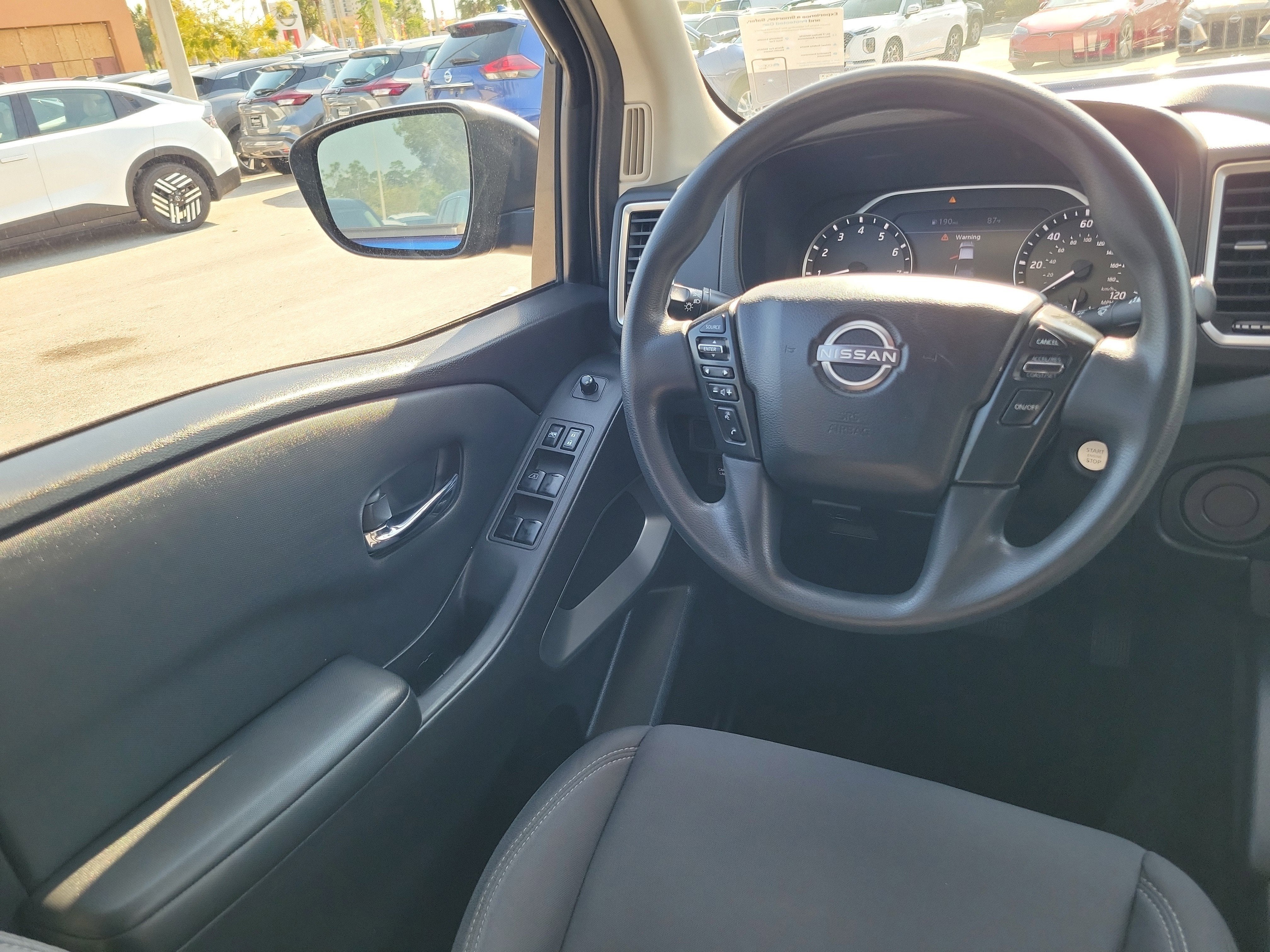 2022 Nissan Frontier SV