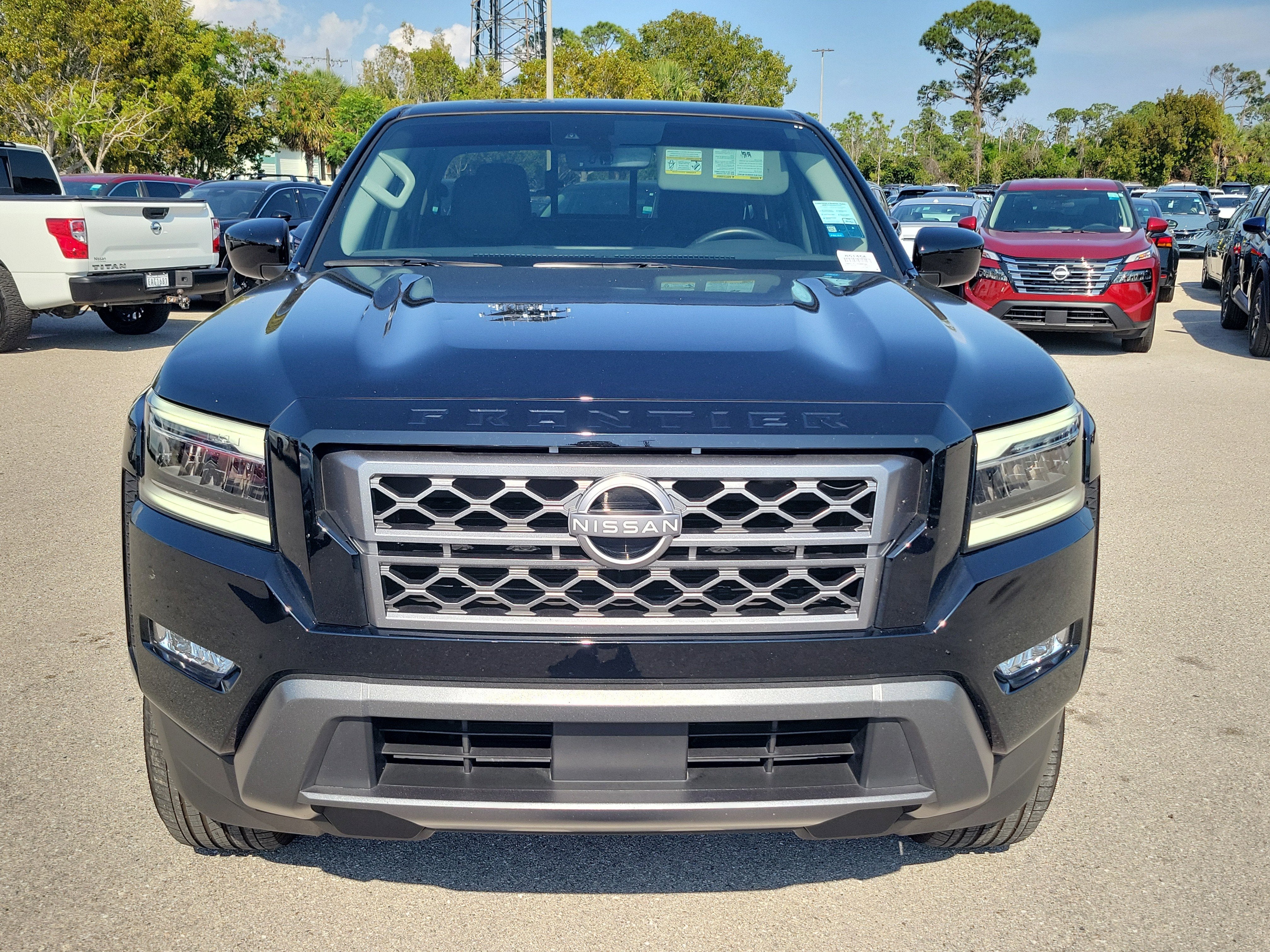2024 Nissan Frontier SL