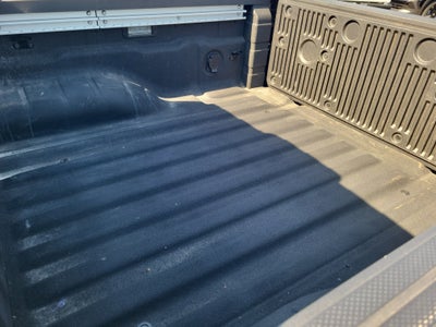 2024 Nissan Frontier SL