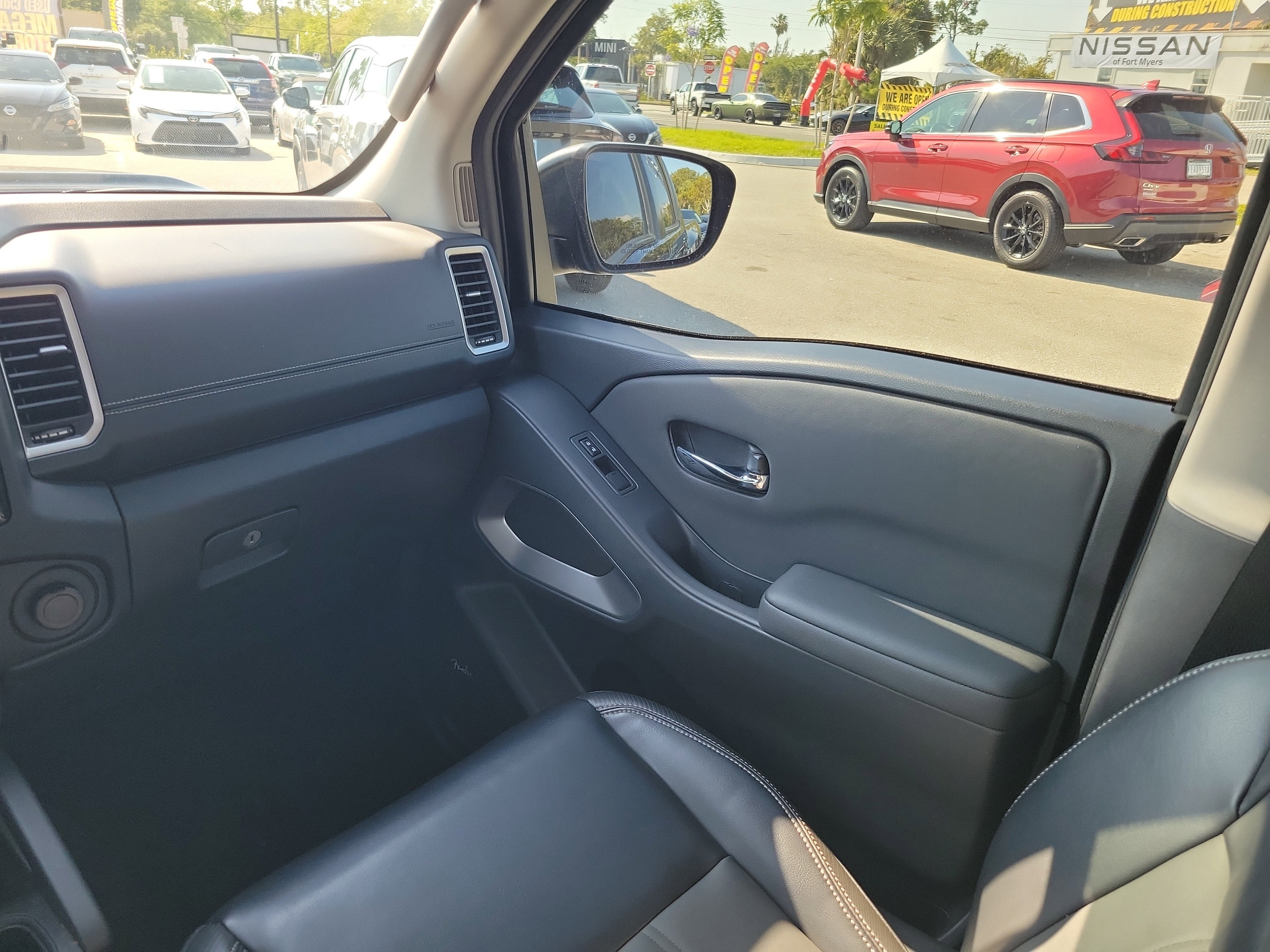 2024 Nissan Frontier SL