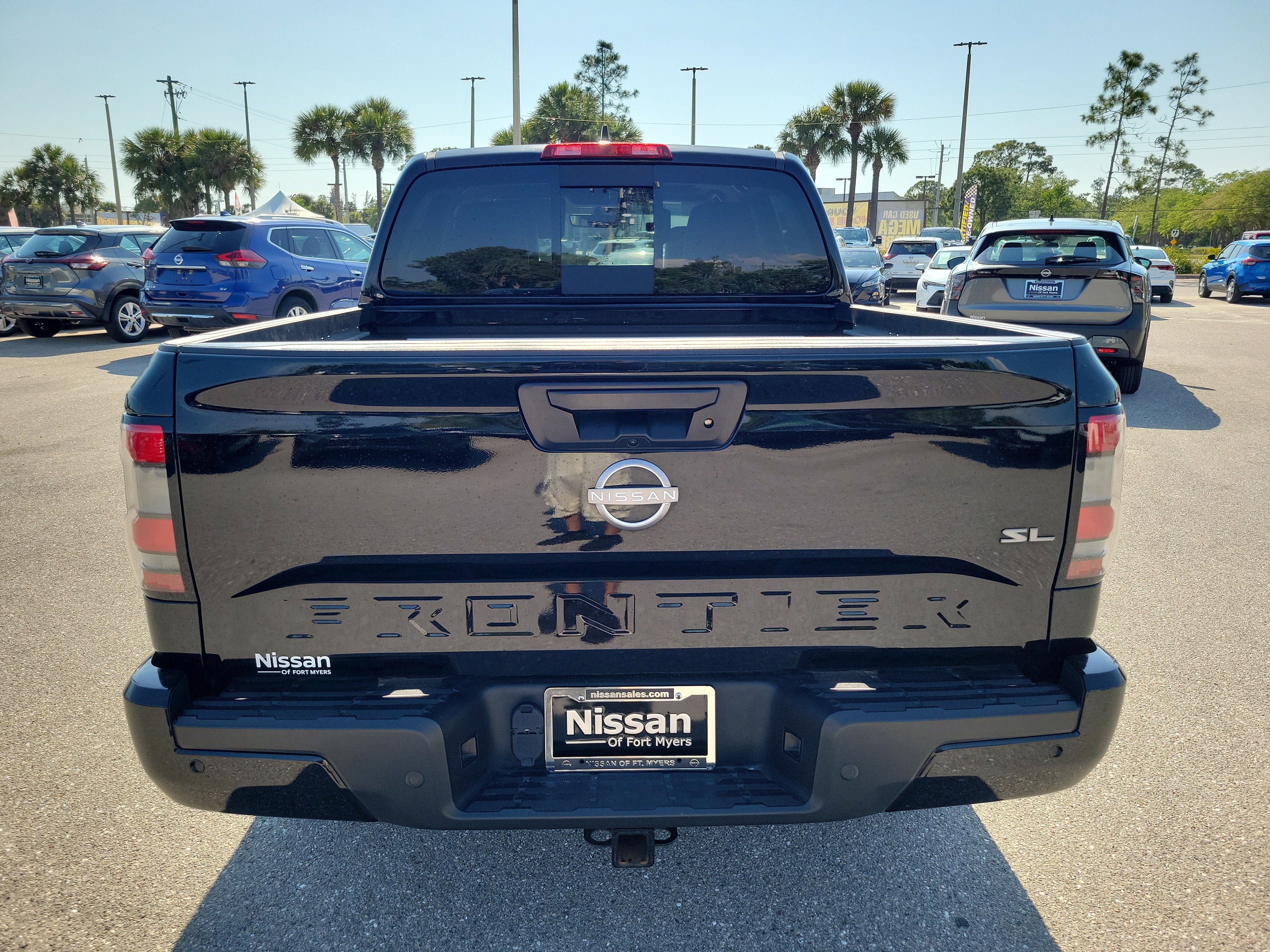 2024 Nissan Frontier SL