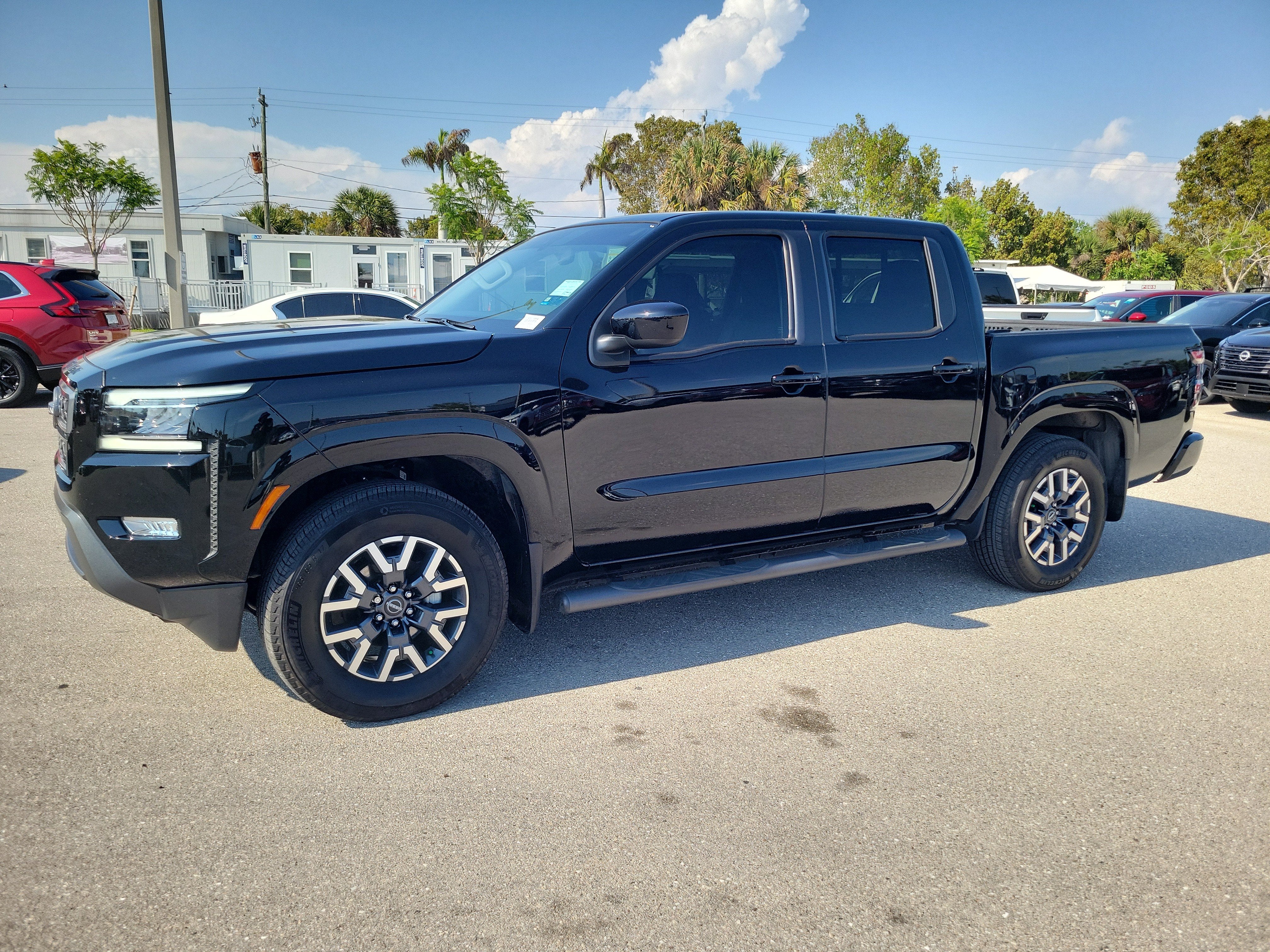 2024 Nissan Frontier SL