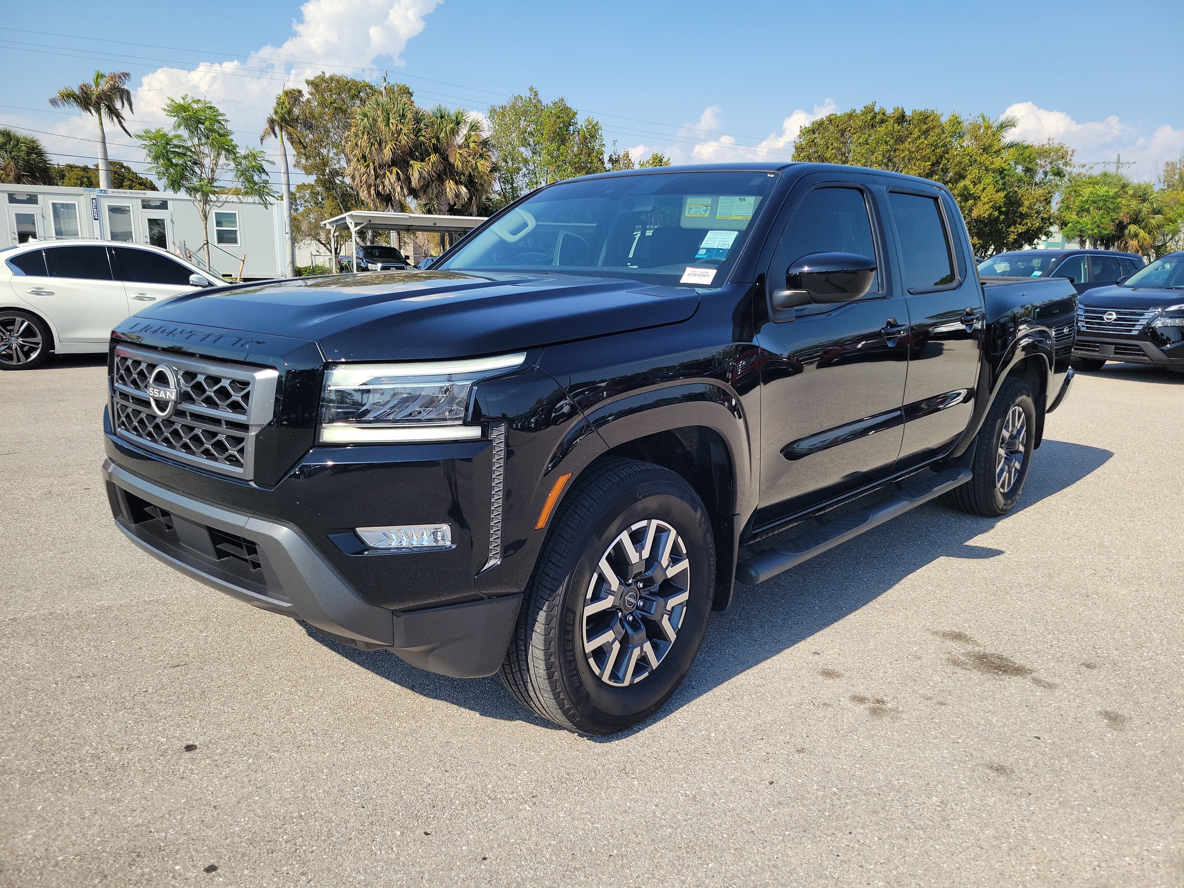 2024 Nissan Frontier SL