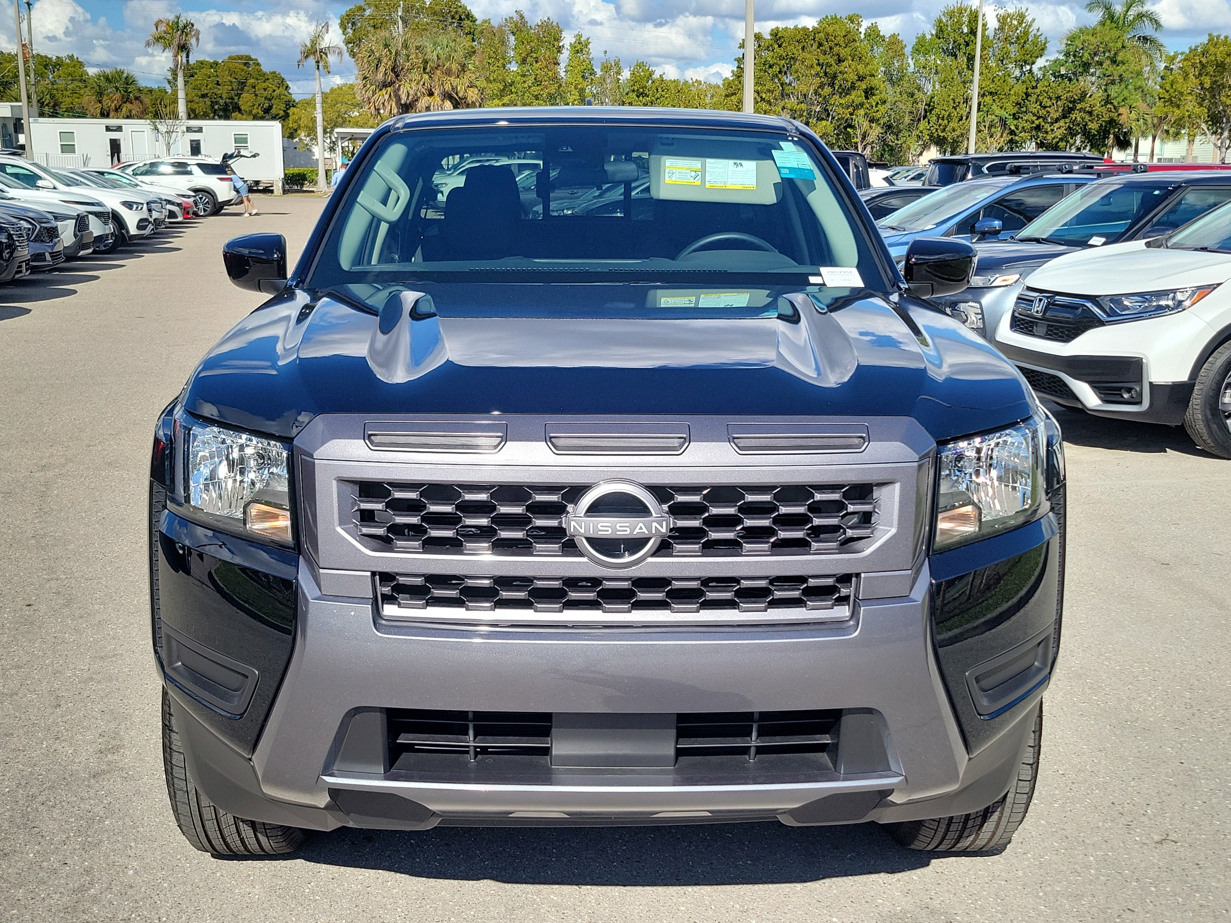 2025 Nissan Frontier SV