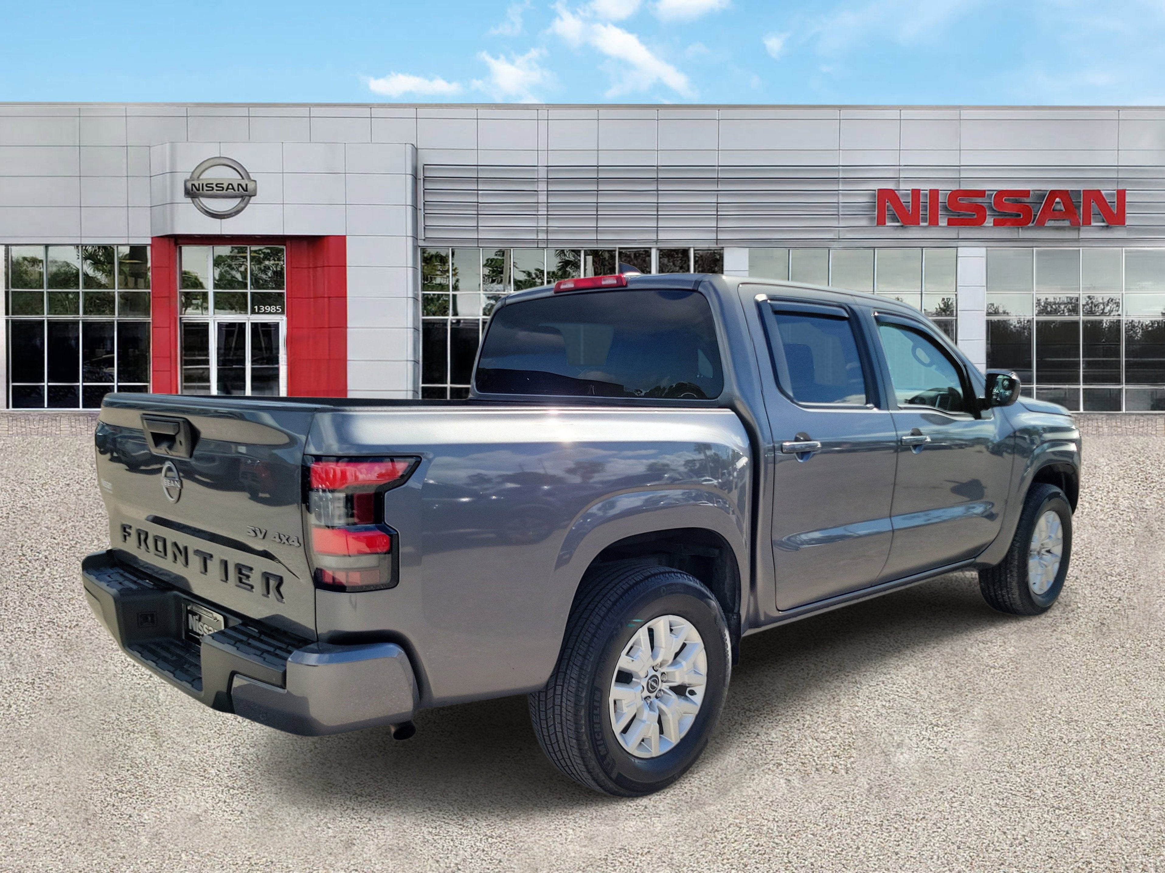 2023 Nissan Frontier SV