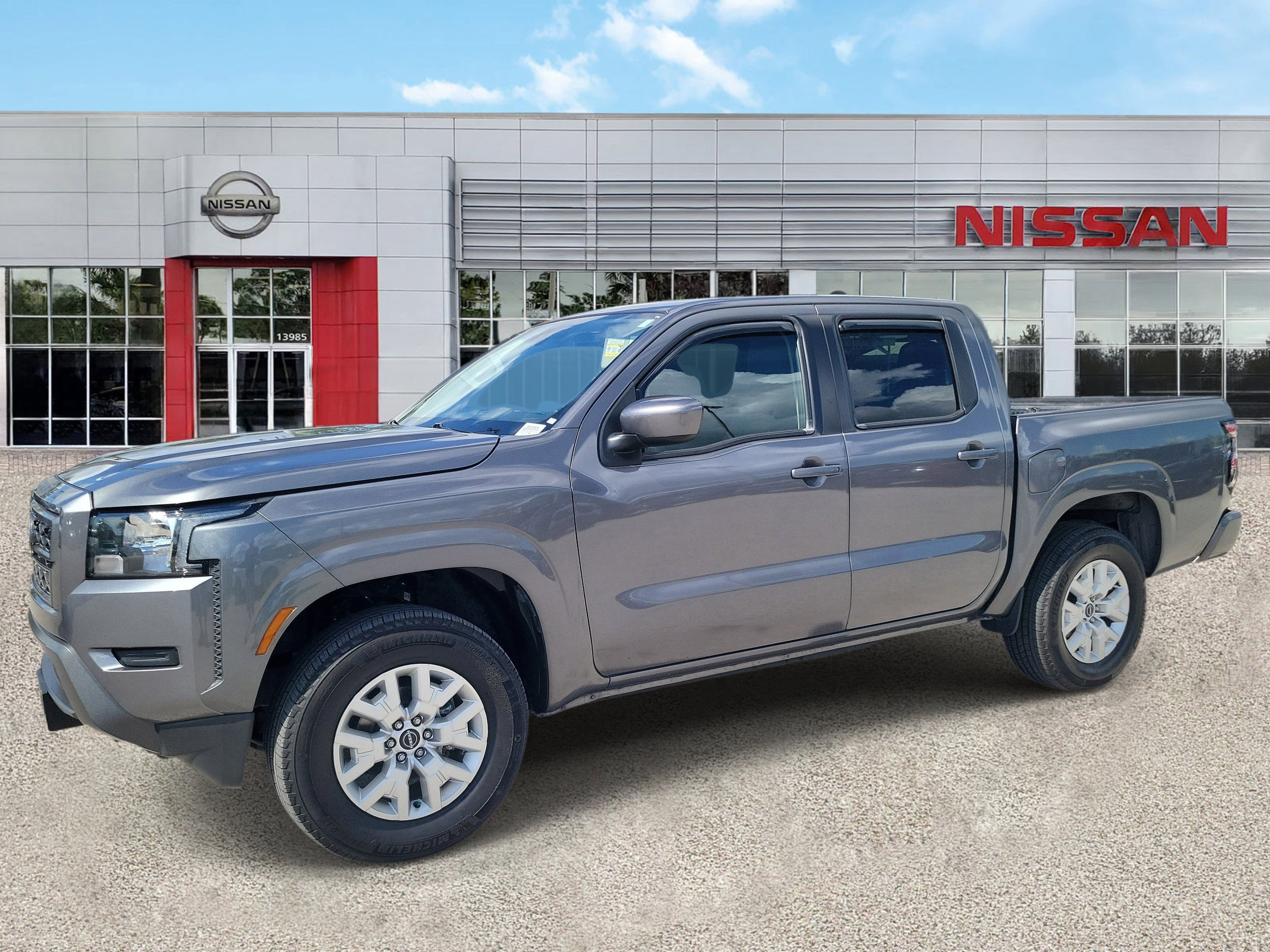 2023 Nissan Frontier SV