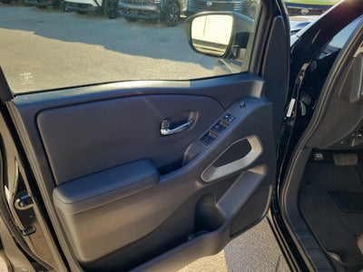 2024 Nissan Frontier SV