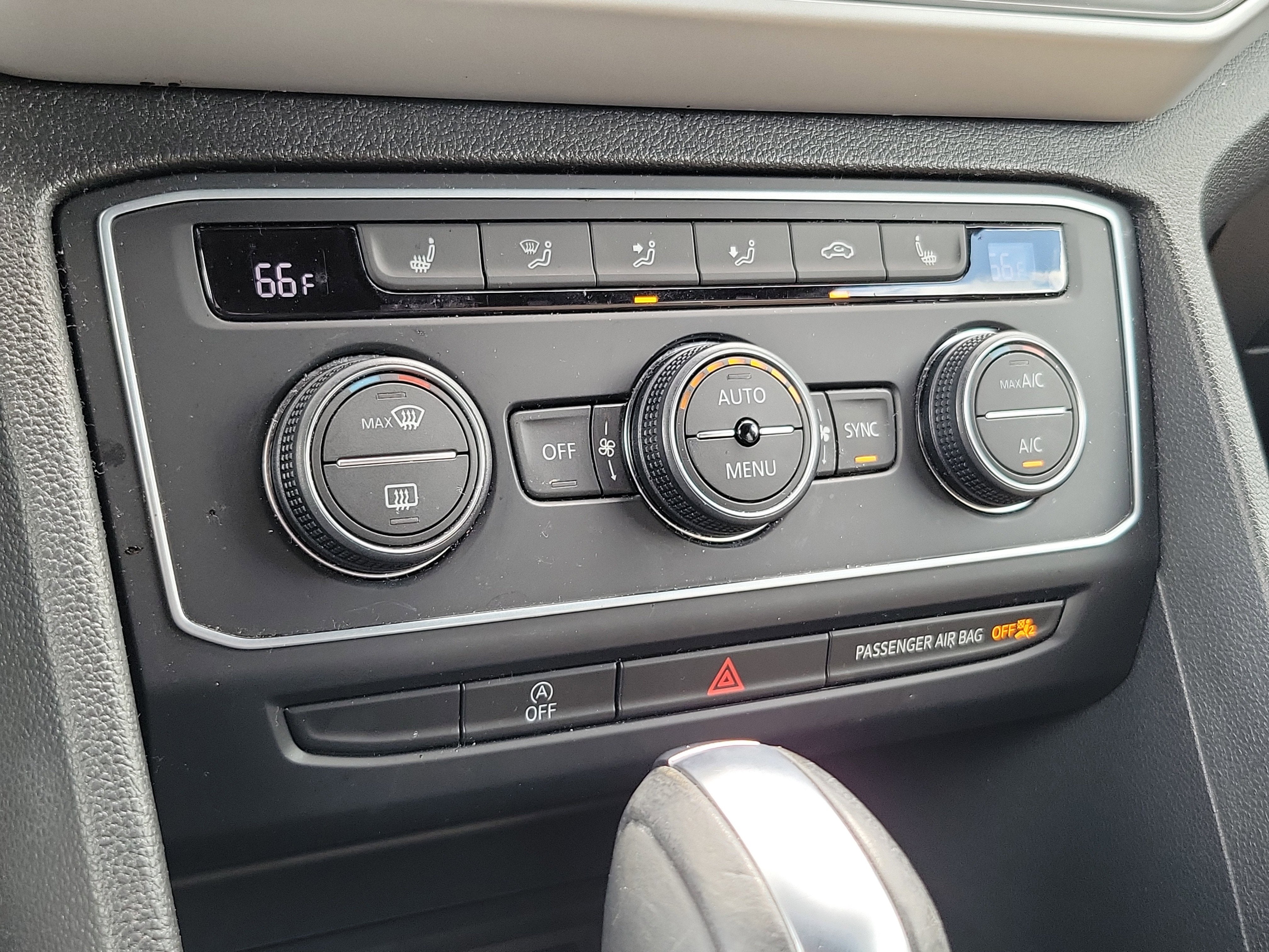 2021 Volkswagen Atlas Cross Sport 2.0T SE w/Technology