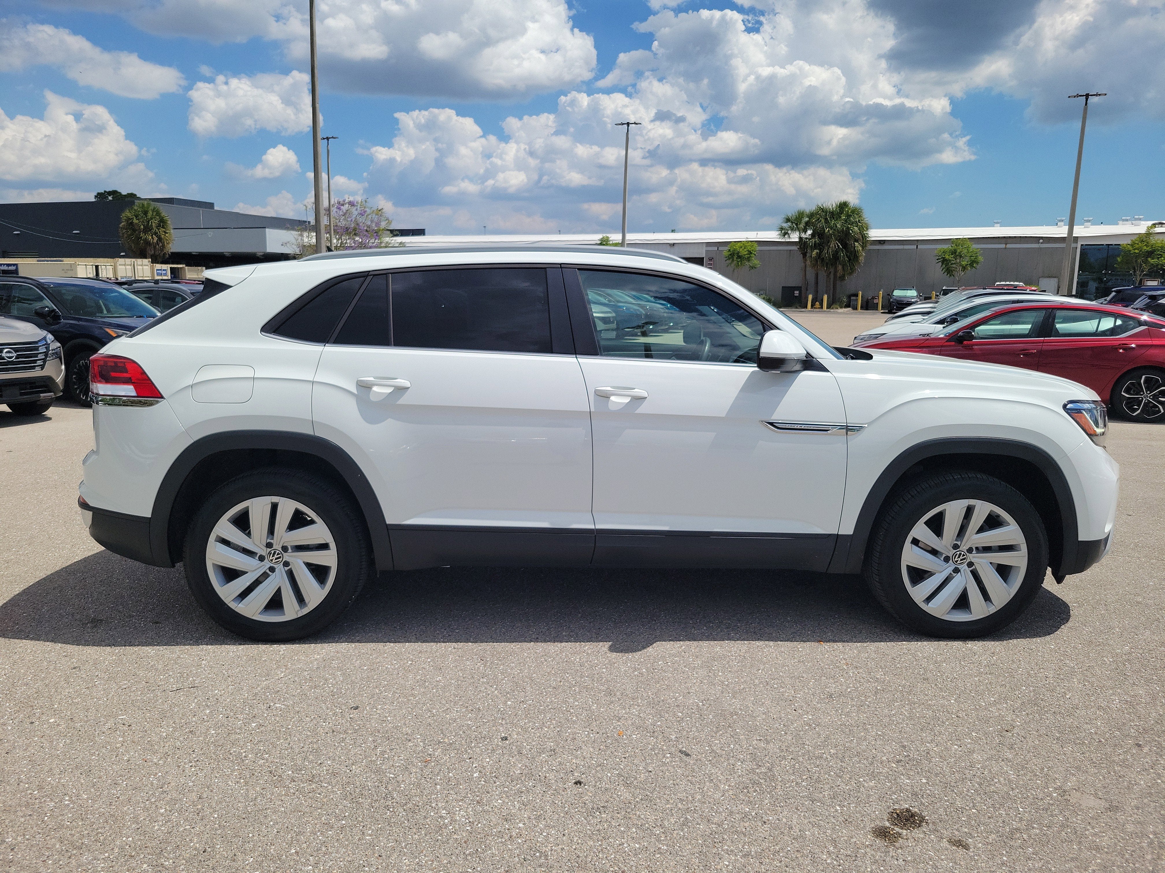 2021 Volkswagen Atlas Cross Sport 2.0T SE w/Technology