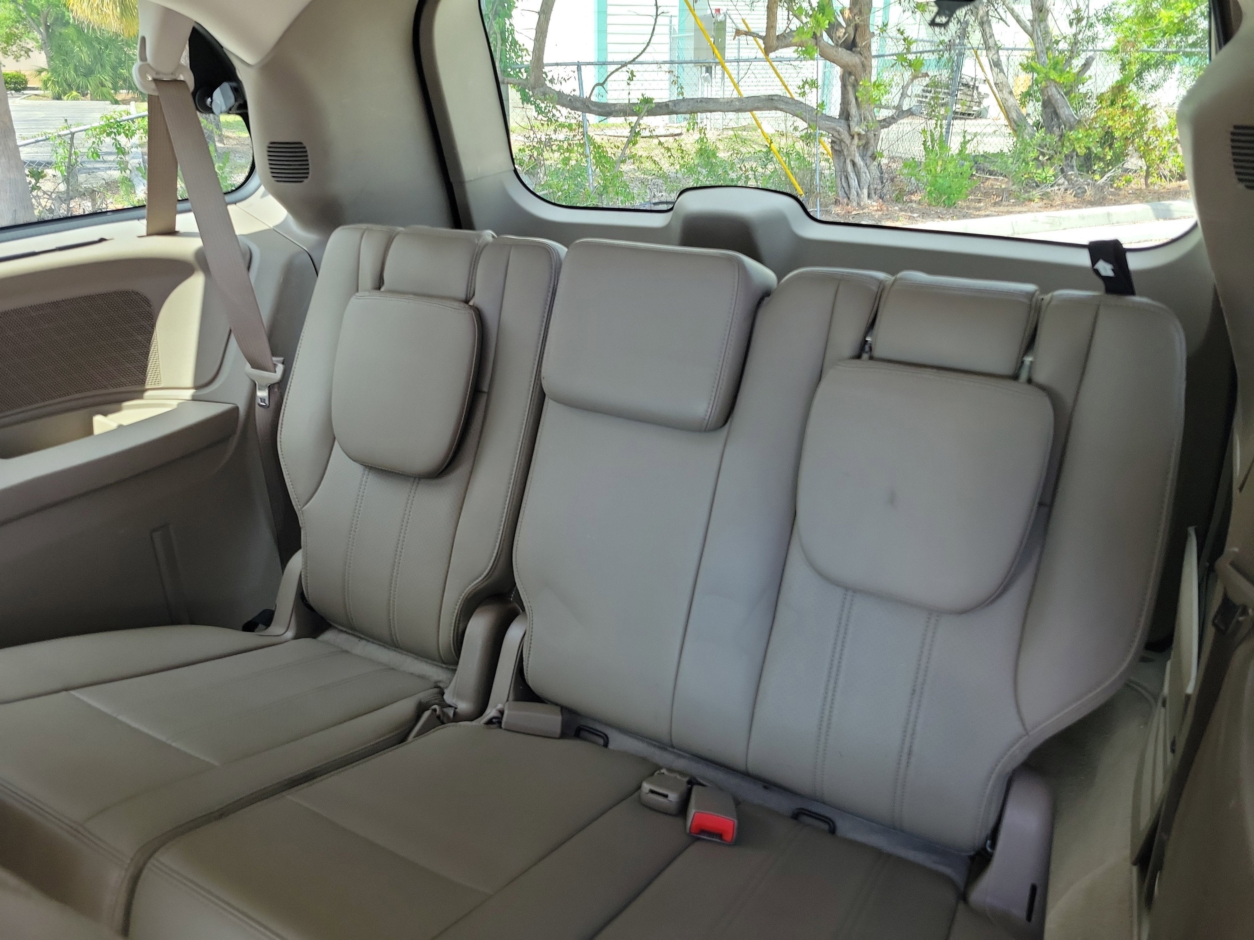 2014 Chrysler Town & Country Touring-L