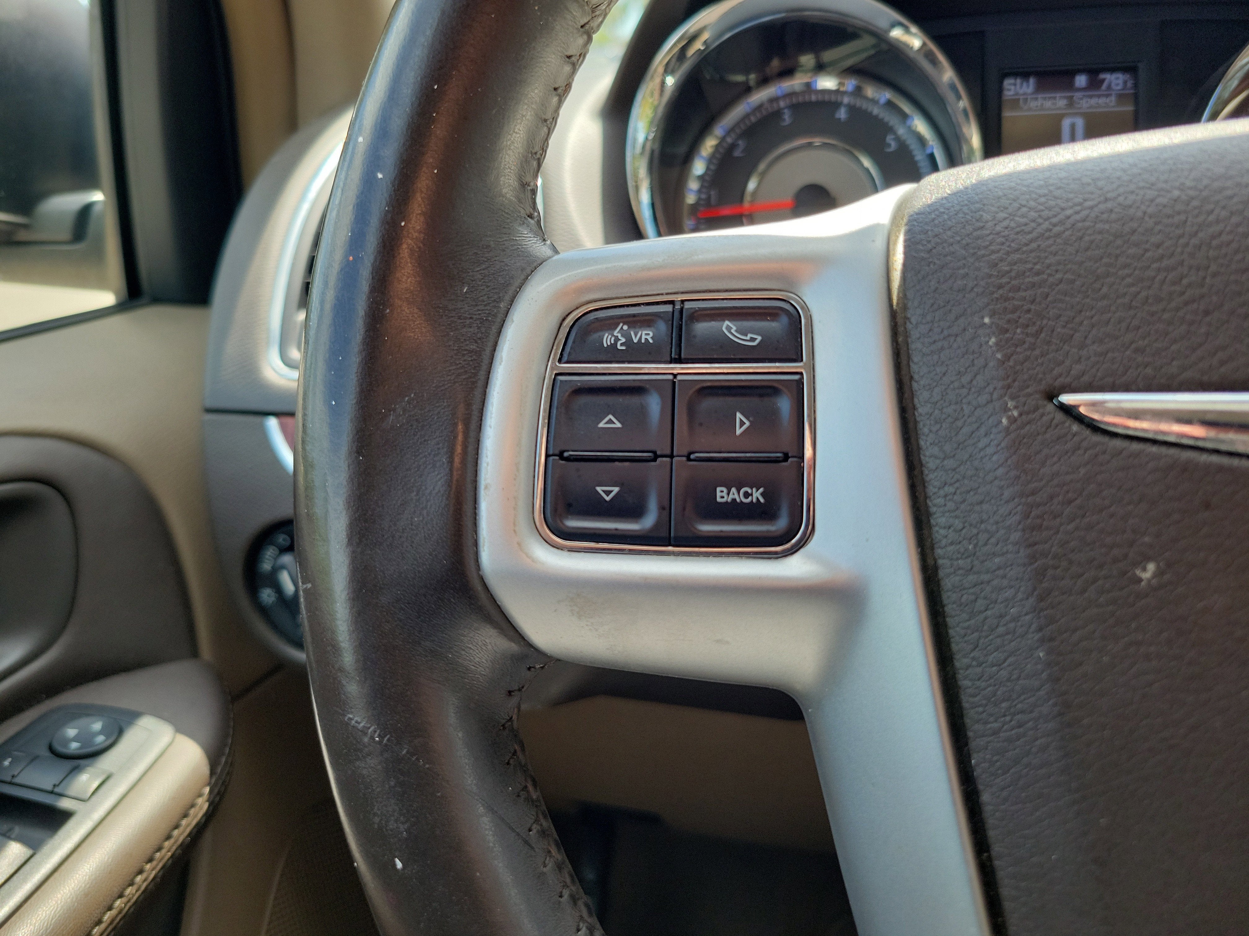 2014 Chrysler Town & Country Touring-L