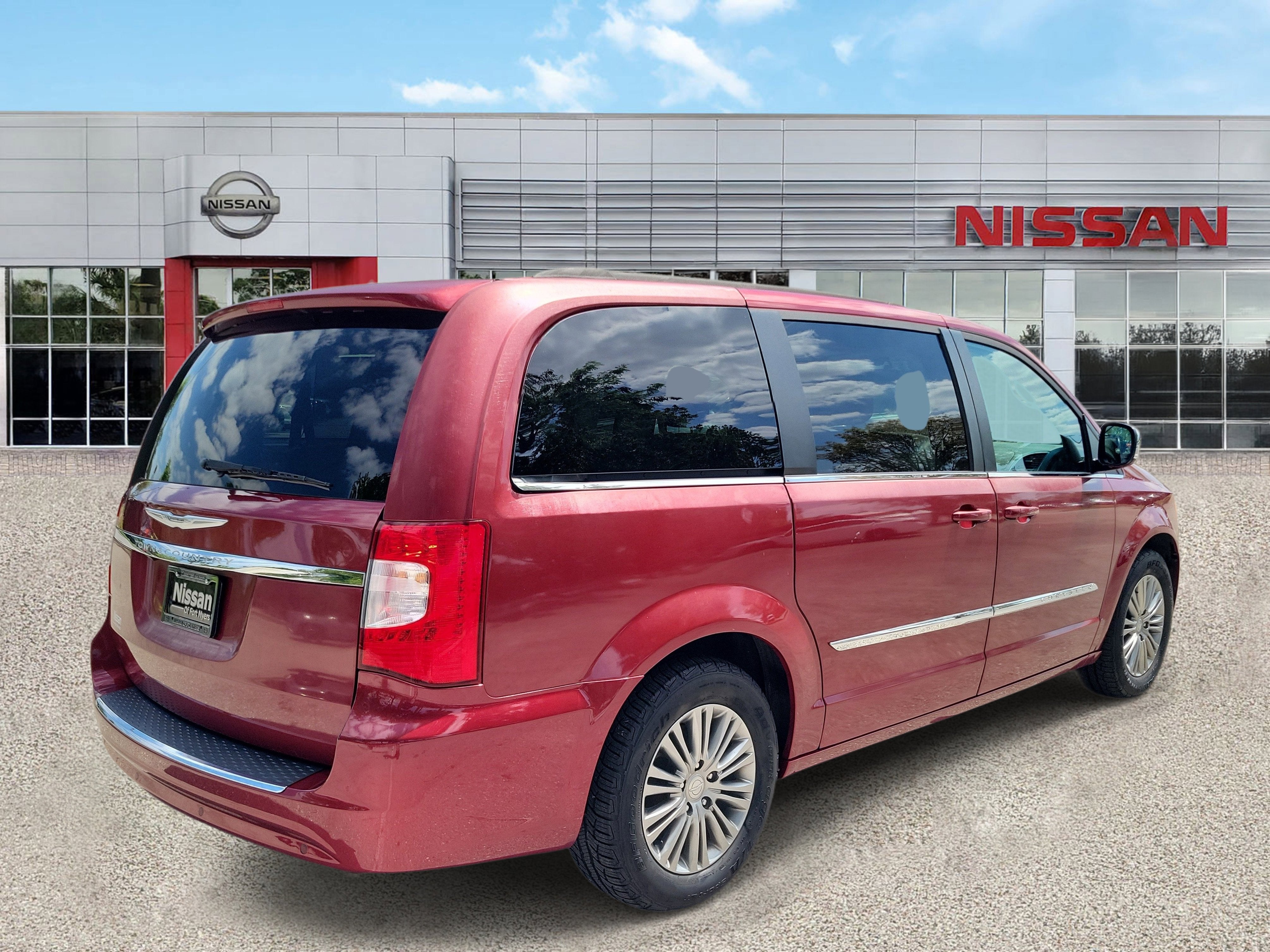 2014 Chrysler Town & Country Touring-L