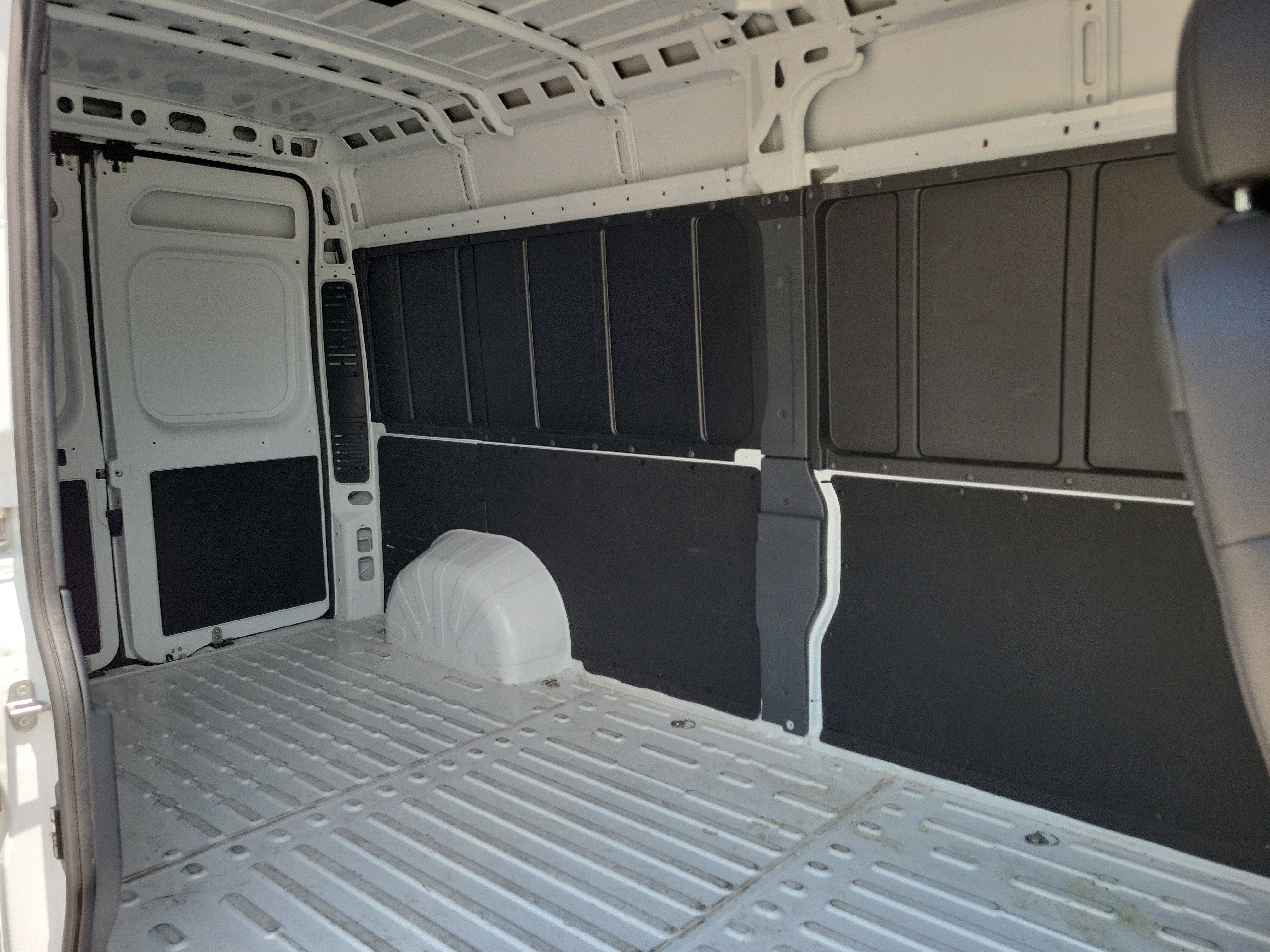 2026 RAM ProMaster Cargo Van Tradesman