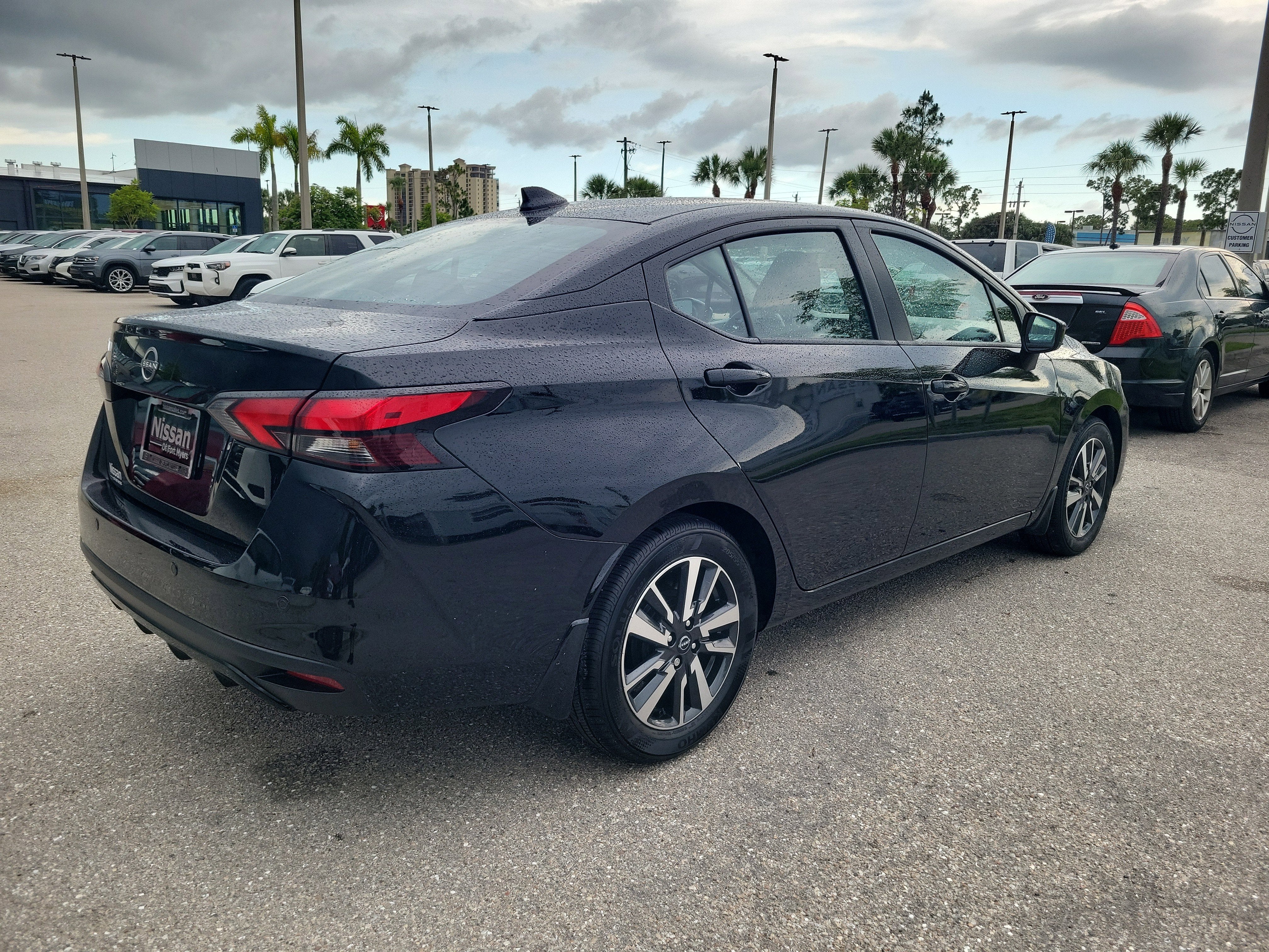 2025 Nissan Versa SV